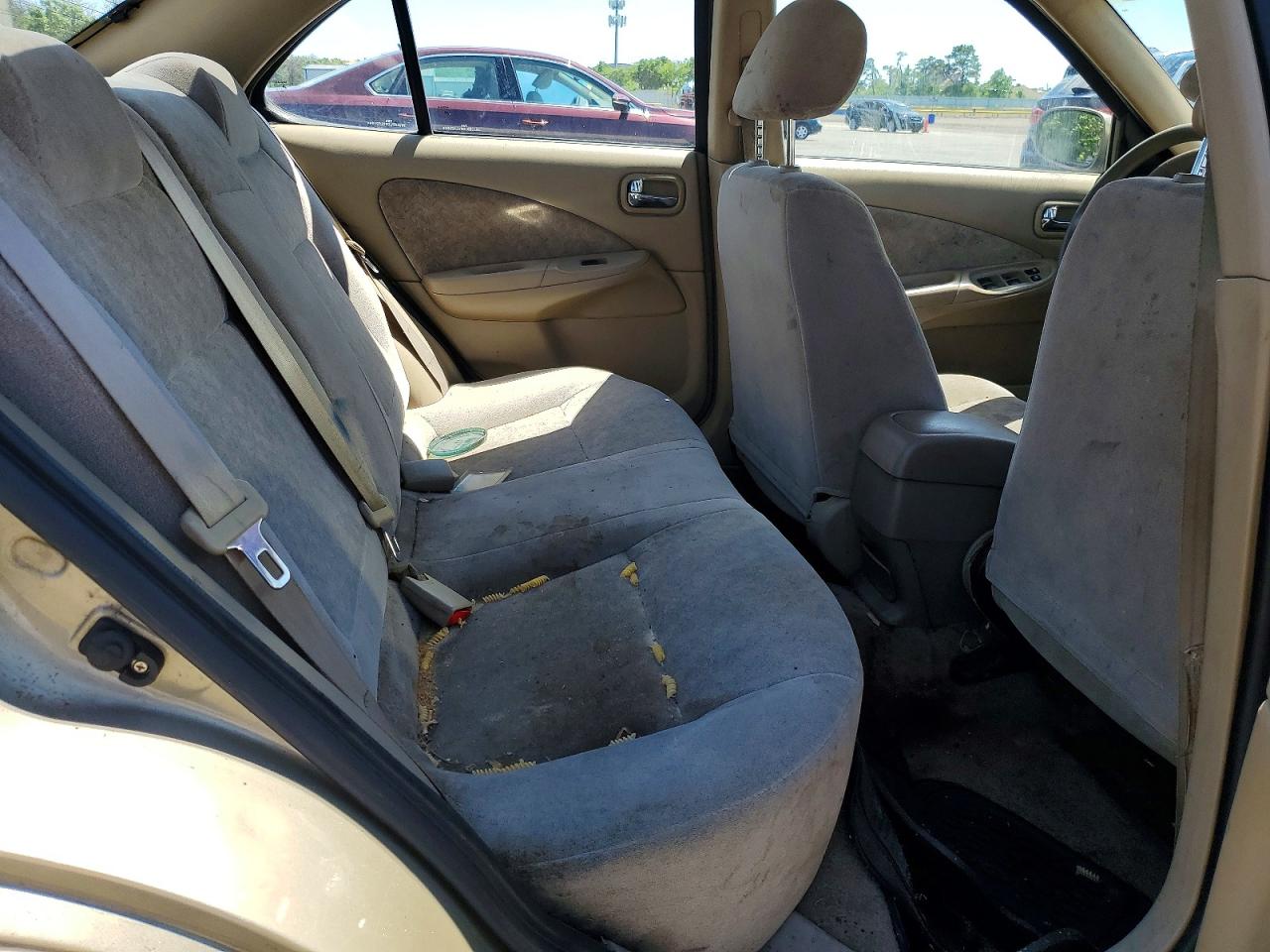 2001 Nissan Sentra Xe Tan vin: 3N1CB51D81L521044