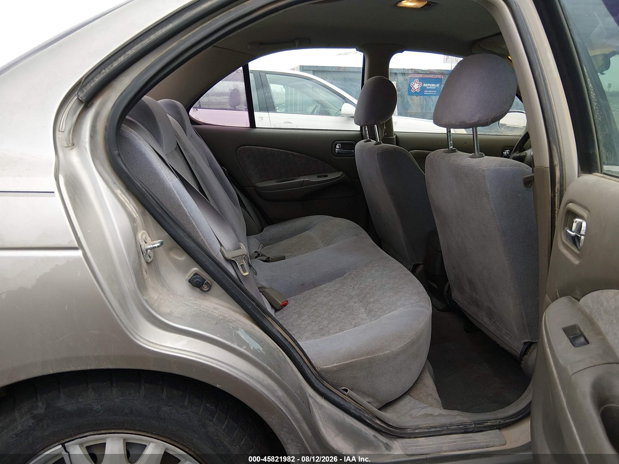 2003 Nissan Sentra Gxe Gold vin: 3N1CB51D83L795069