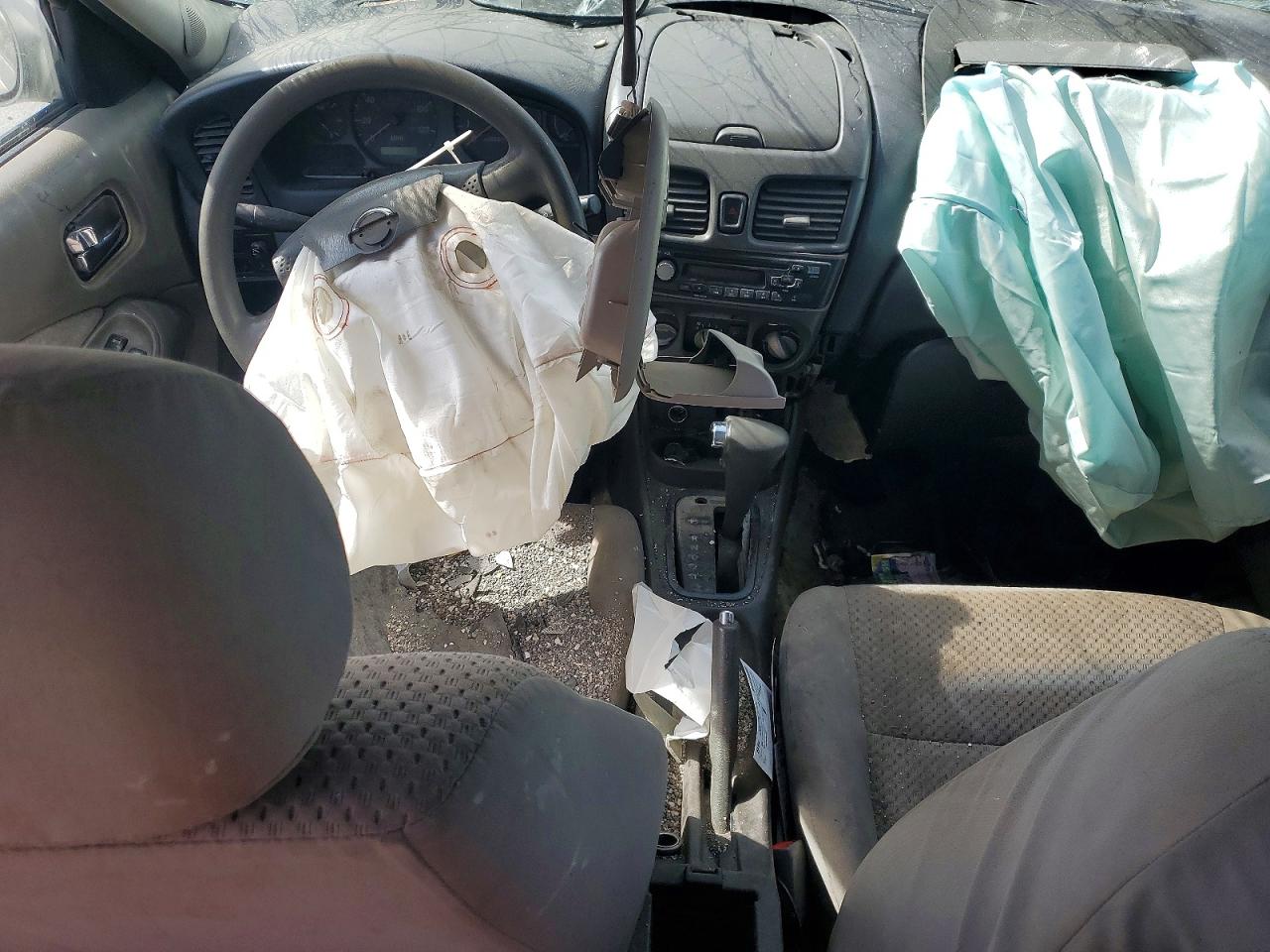 2003 Nissan Sentra Xe Золотой vin: 3N1CB51D83L812615