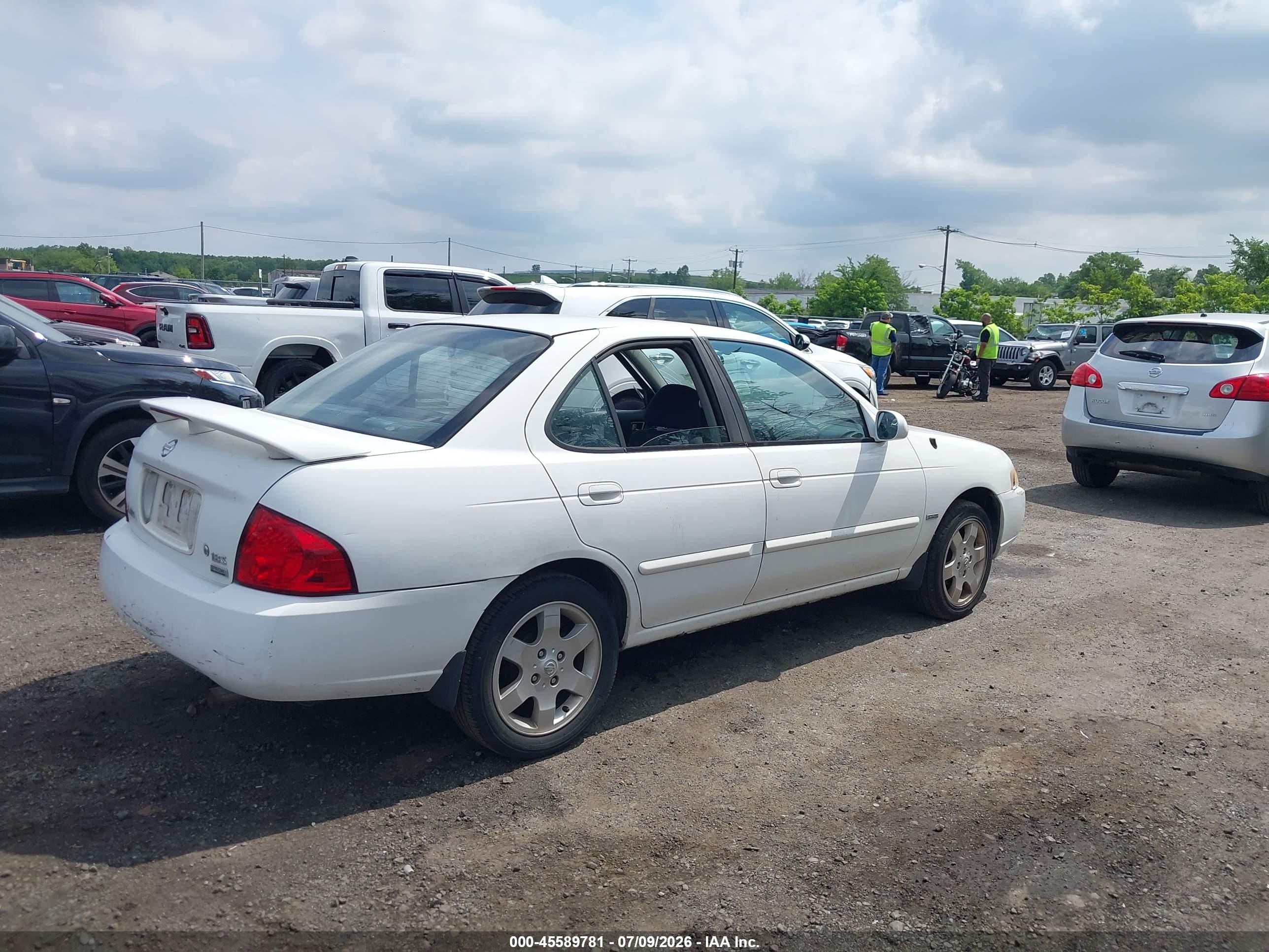 2005 Nissan Sentra 1.8s White vin: 3N1CB51D85L469629