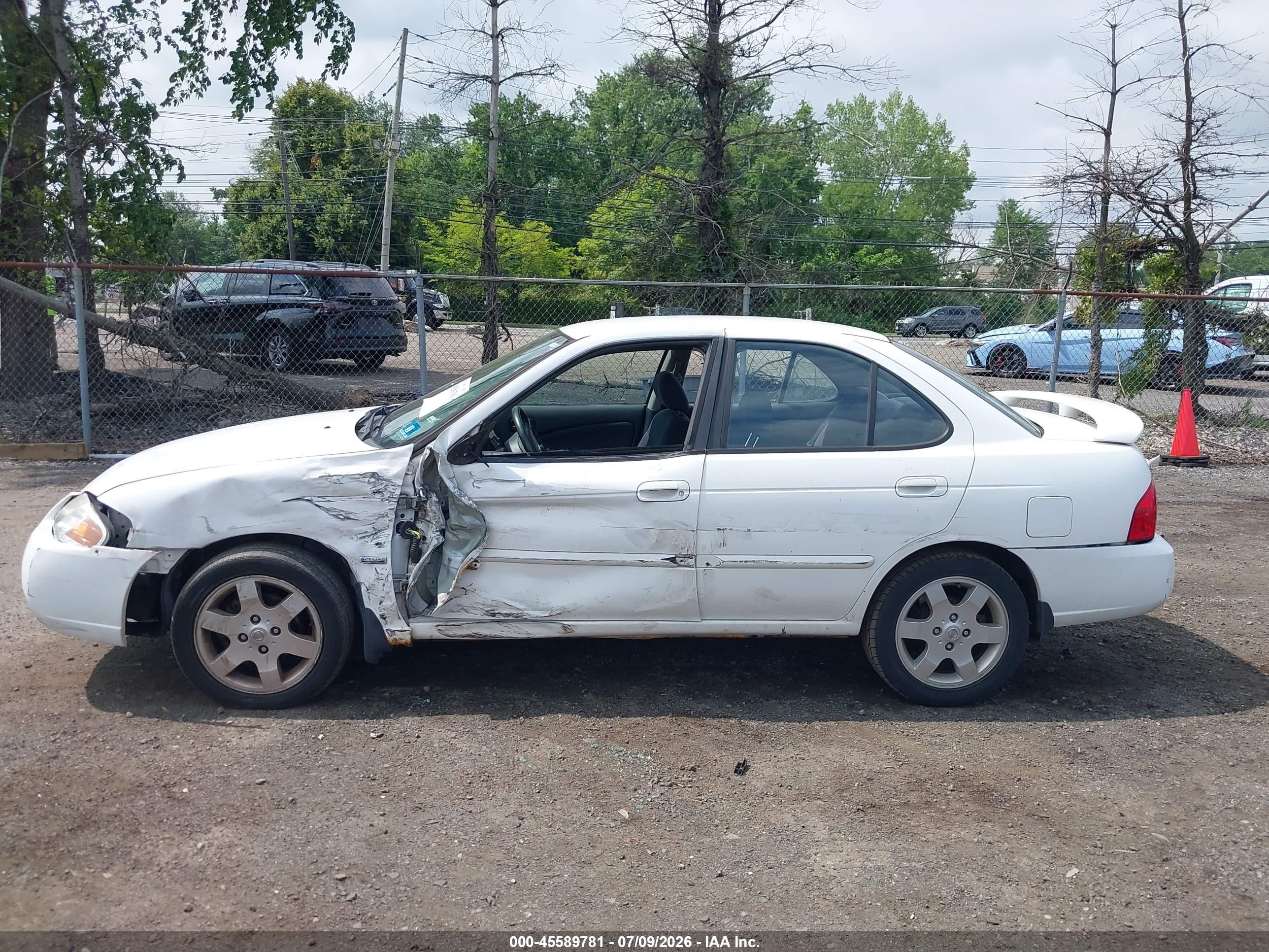 2005 Nissan Sentra 1.8s White vin: 3N1CB51D85L469629