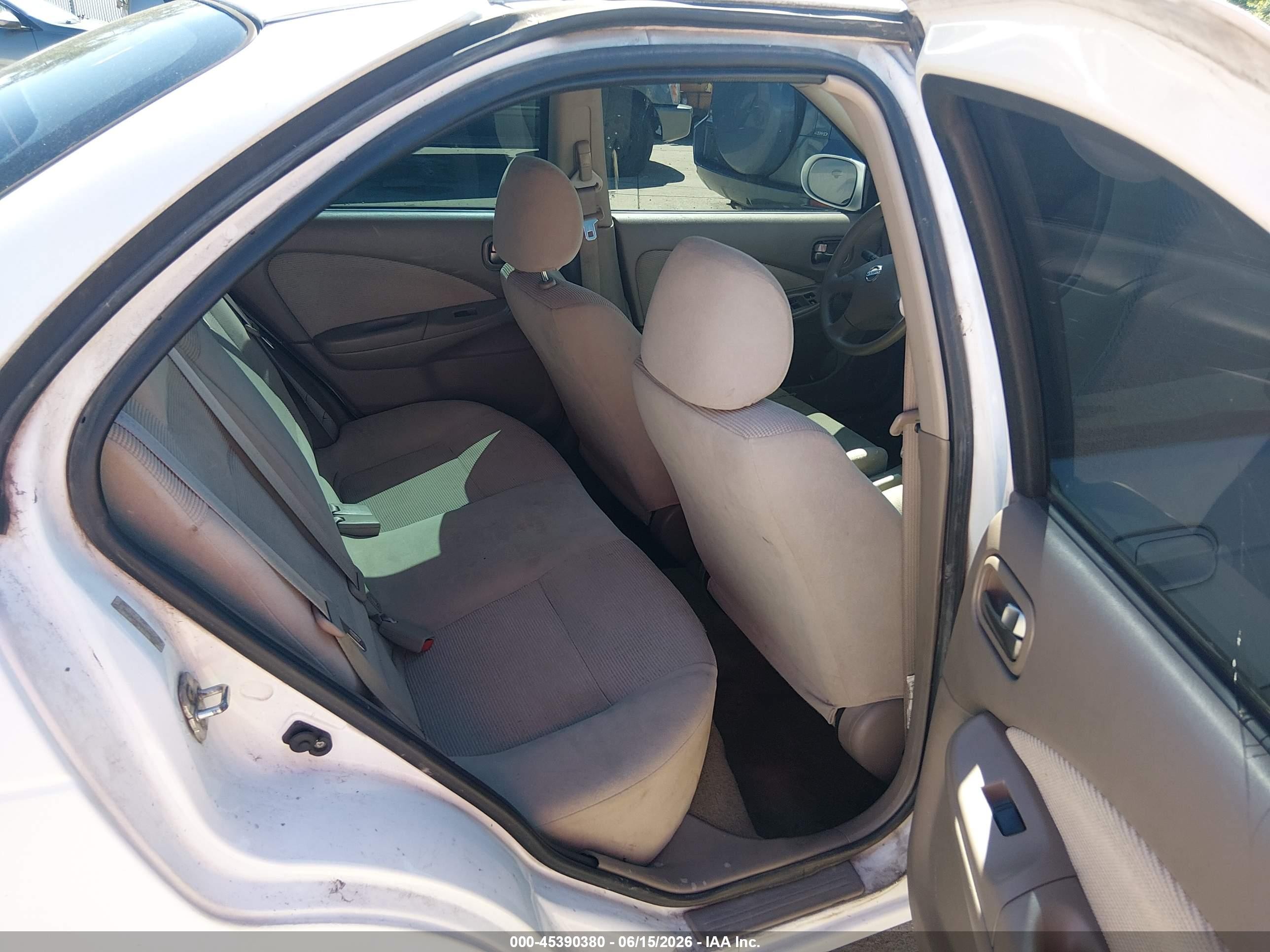 2006 Nissan Sentra 1.8s White vin: 3N1CB51D86L545724