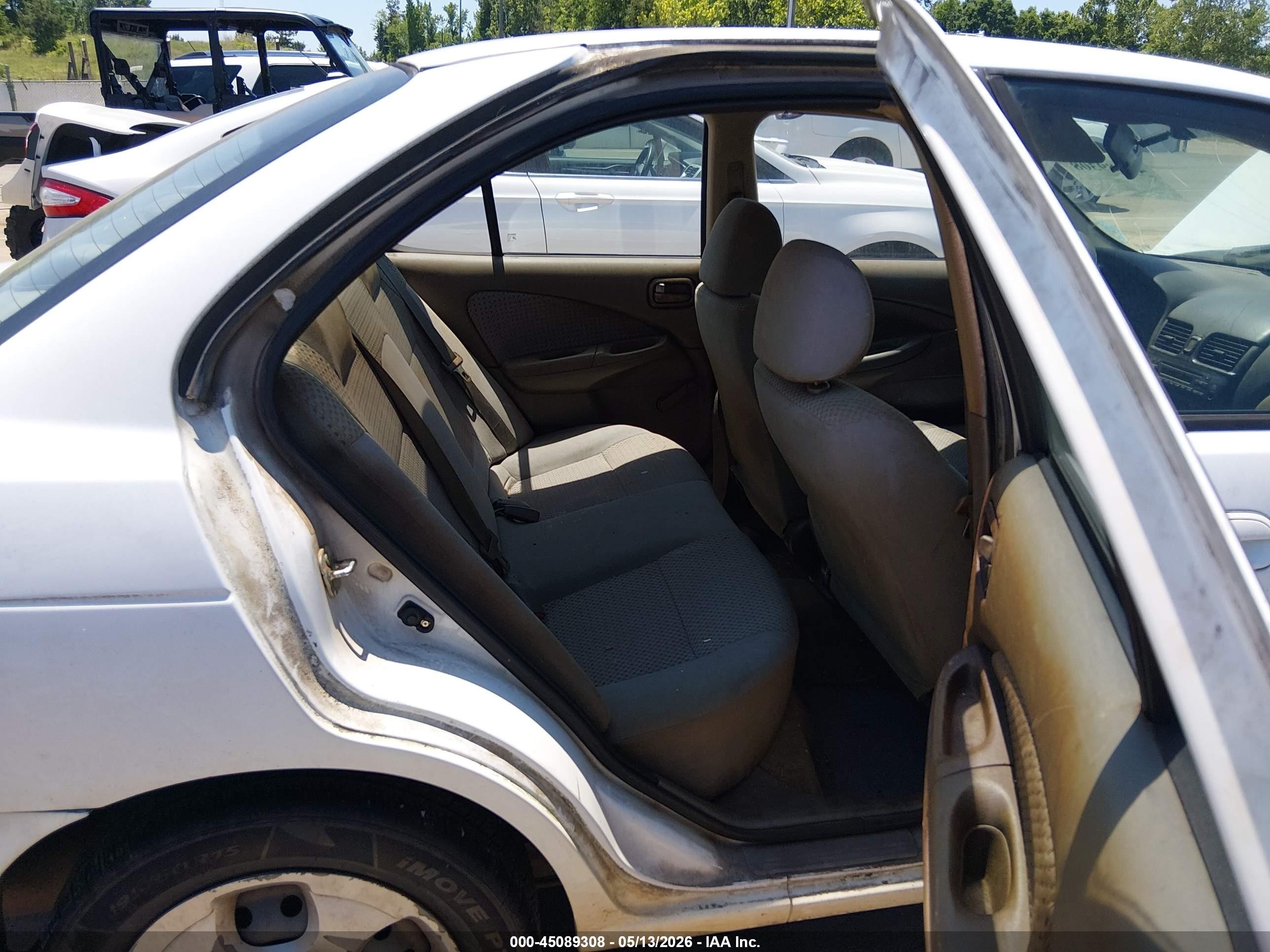 2006 Nissan Sentra 1.8 Белый vin: 3N1CB51D86L567450