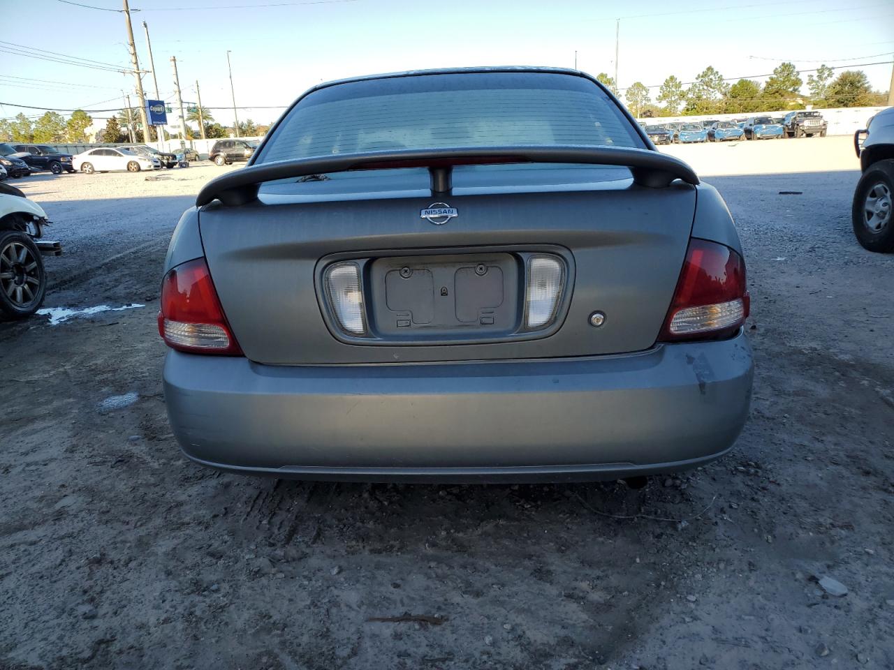 2000 Nissan Sentra Base Gray vin: 3N1CB51D8YL325129