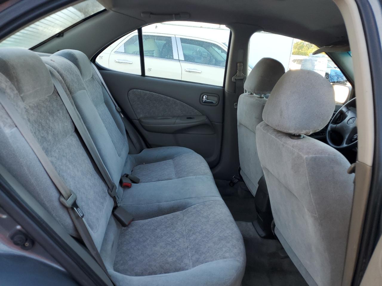2000 Nissan Sentra Base Gray vin: 3N1CB51D8YL325129