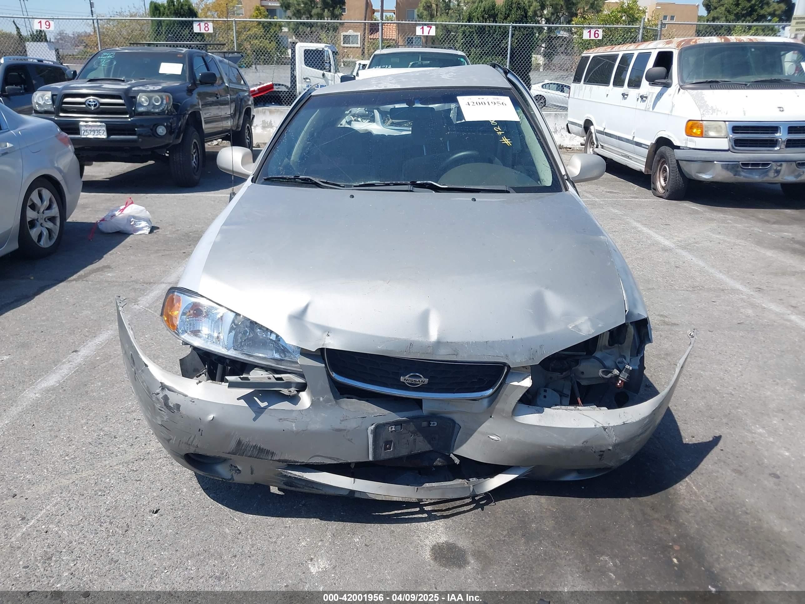 2000 Nissan Sentra Gxe/xe Silver vin: 3N1CB51D8YL353447