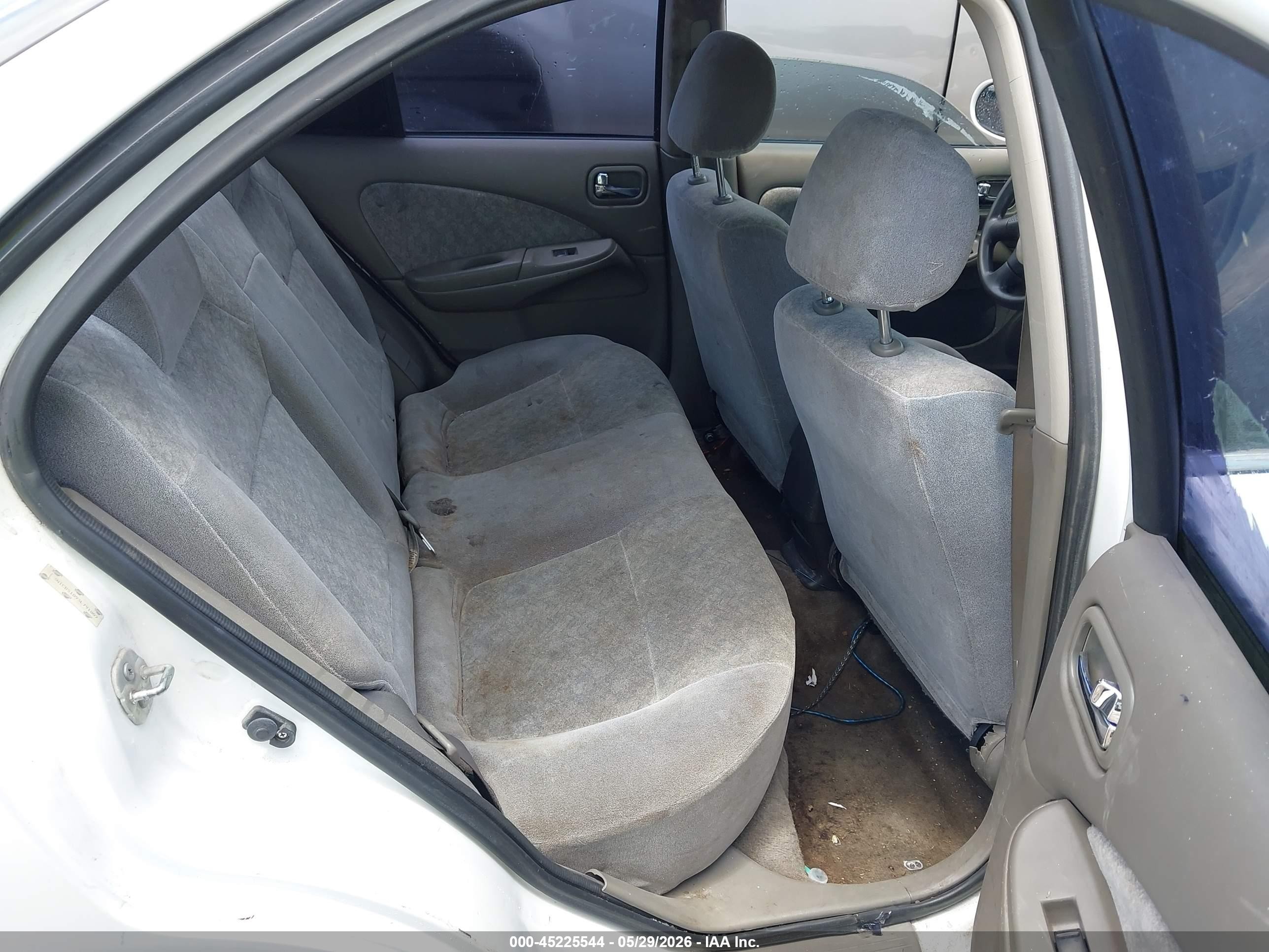 2003 Nissan Sentra Xe Белый vin: 3N1CB51D93L791807