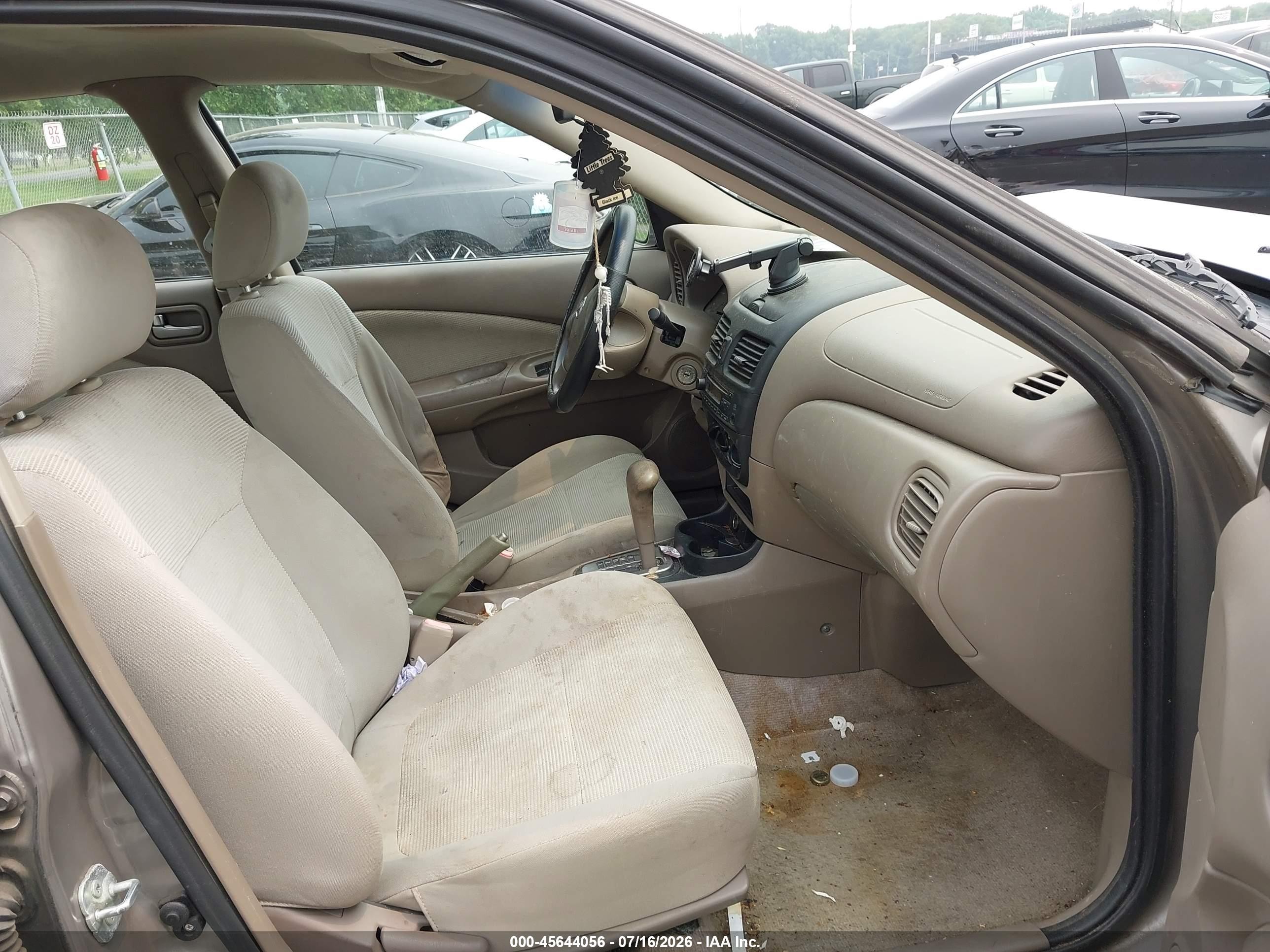 2004 Nissan Sentra 1.8s Silver vin: 3N1CB51D94L843759