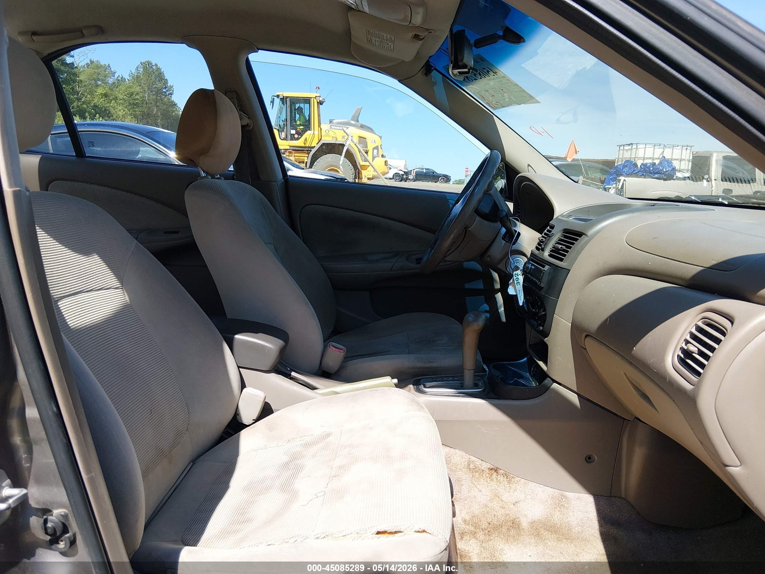 2005 Nissan Sentra 1.8s Коричневый vin: 3N1CB51D95L468456
