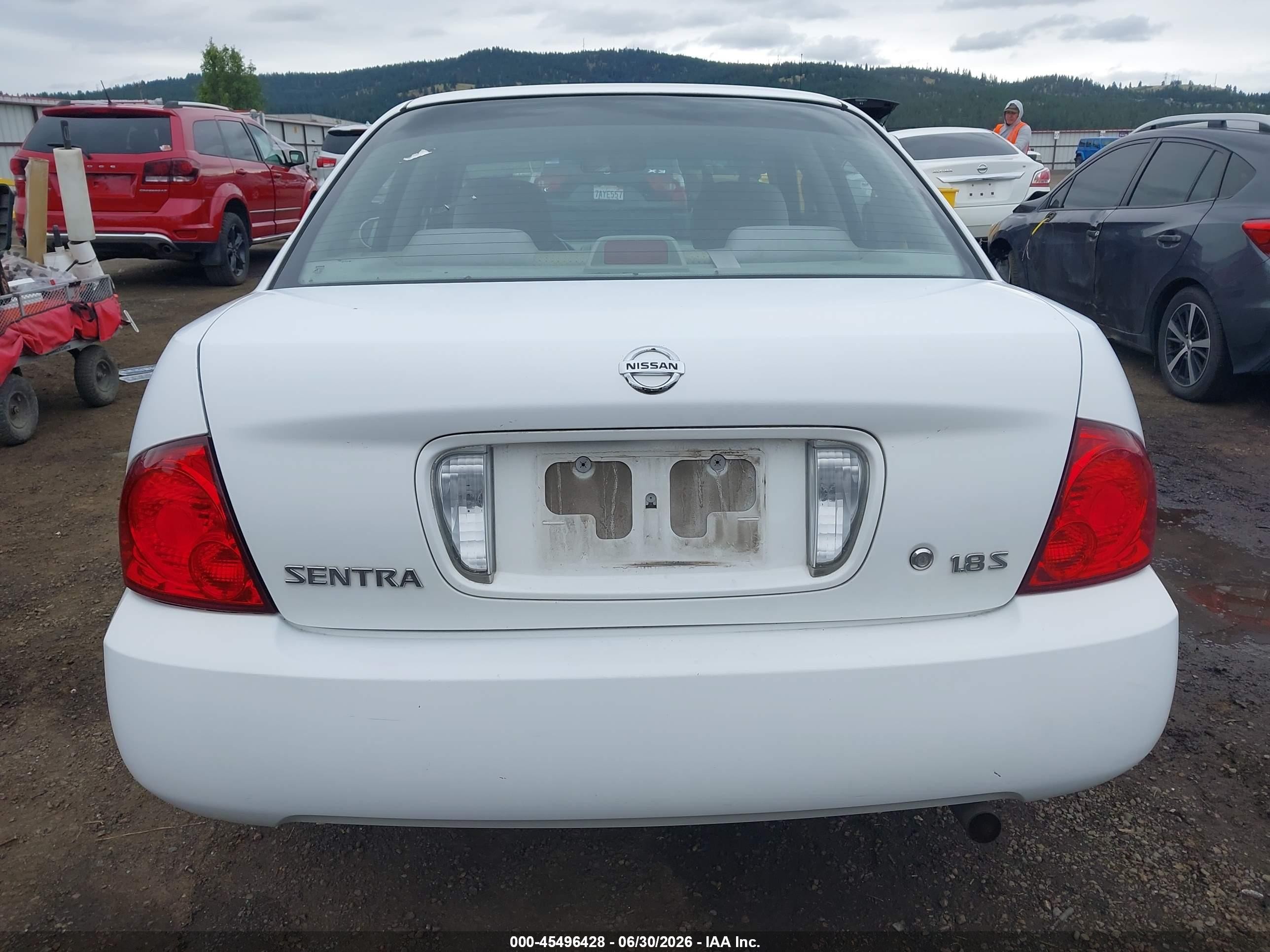 2005 Nissan Sentra 1.8s White vin: 3N1CB51D95L570727