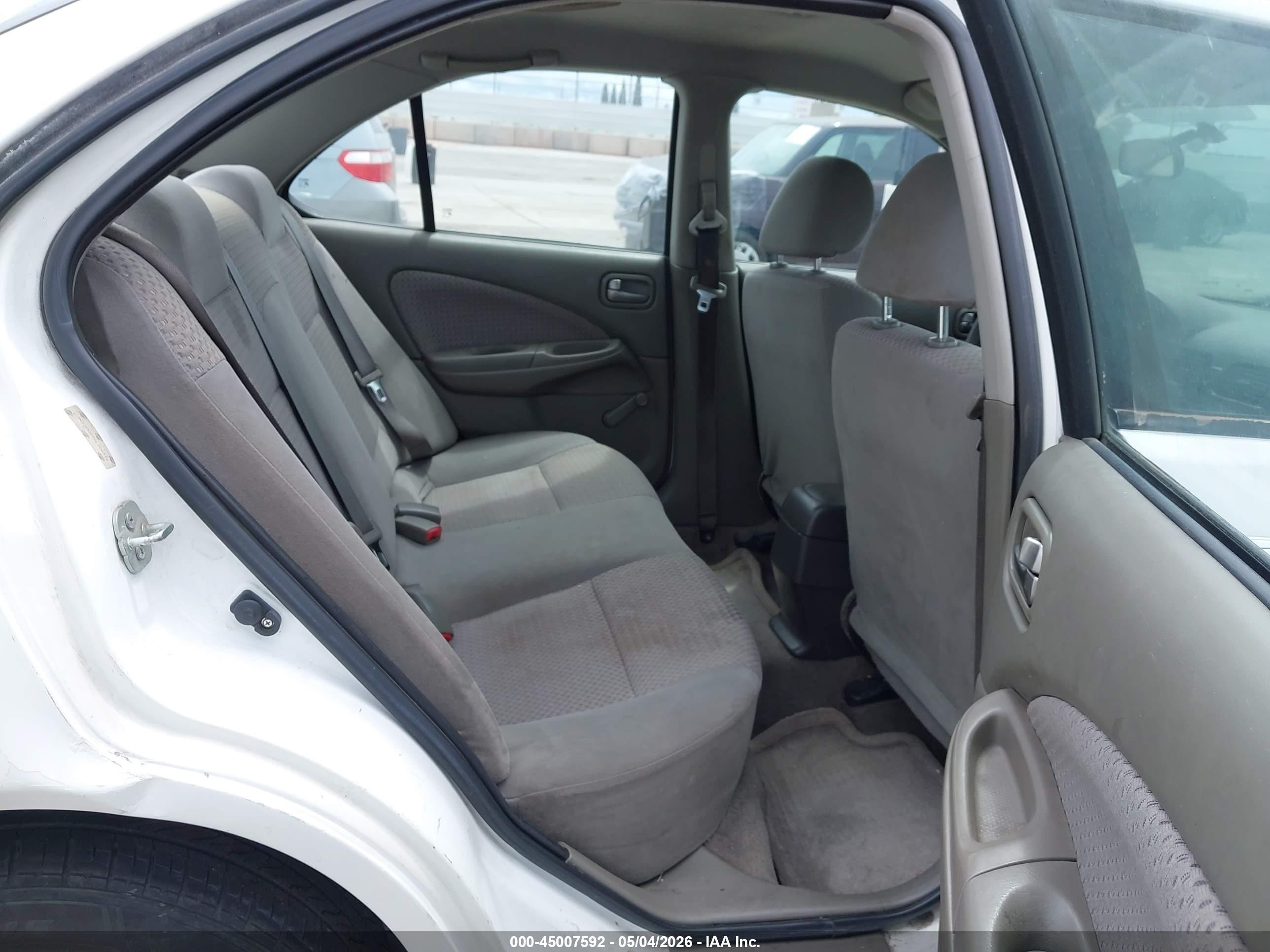 2006 Nissan Sentra 1.8 Белый vin: 3N1CB51D96L506446