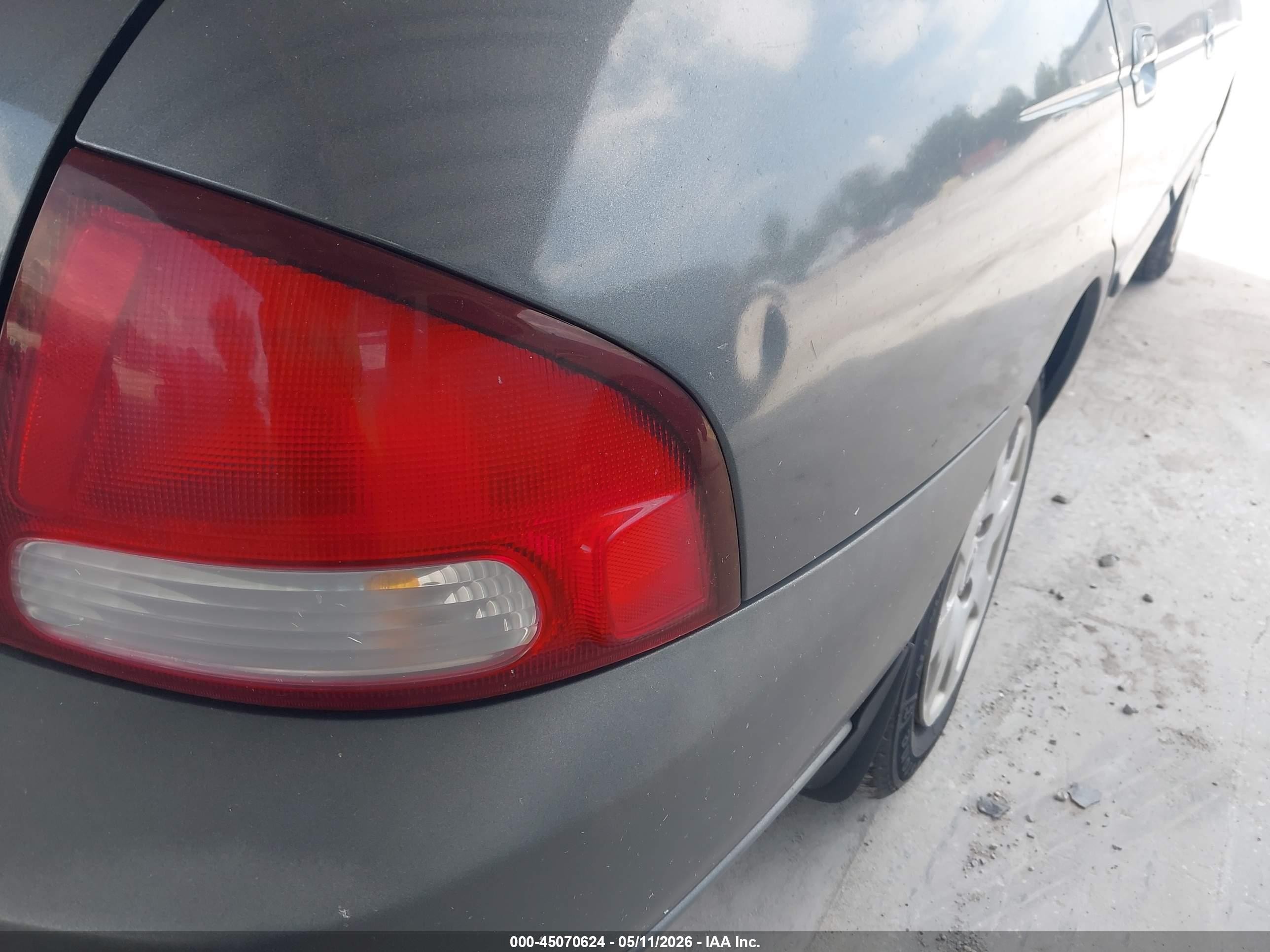 2001 Nissan Sentra Gxe Gray vin: 3N1CB51DX1L463650