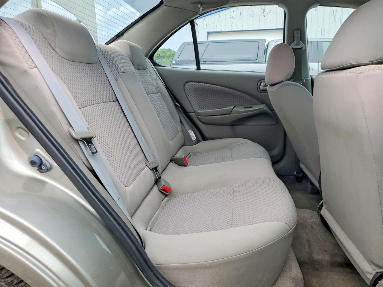 2004 Nissan Sentra 1.8/1.8s Beige vin: 3N1CB51DX4L474460