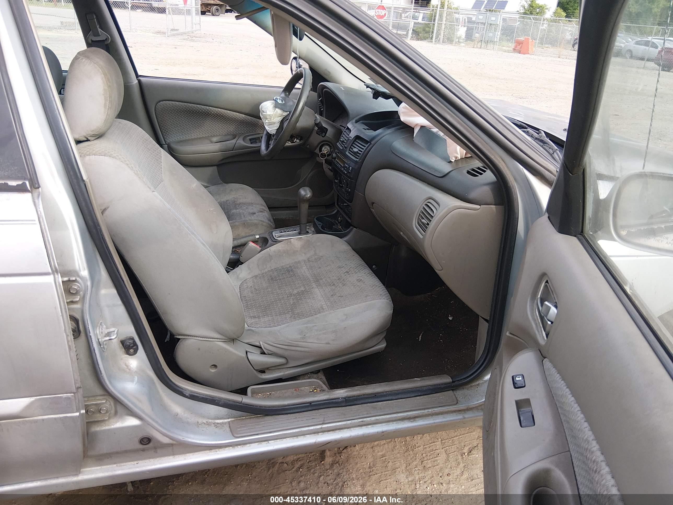 2004 Nissan Sentra 1.8s Silver vin: 3N1CB51DX4L863390