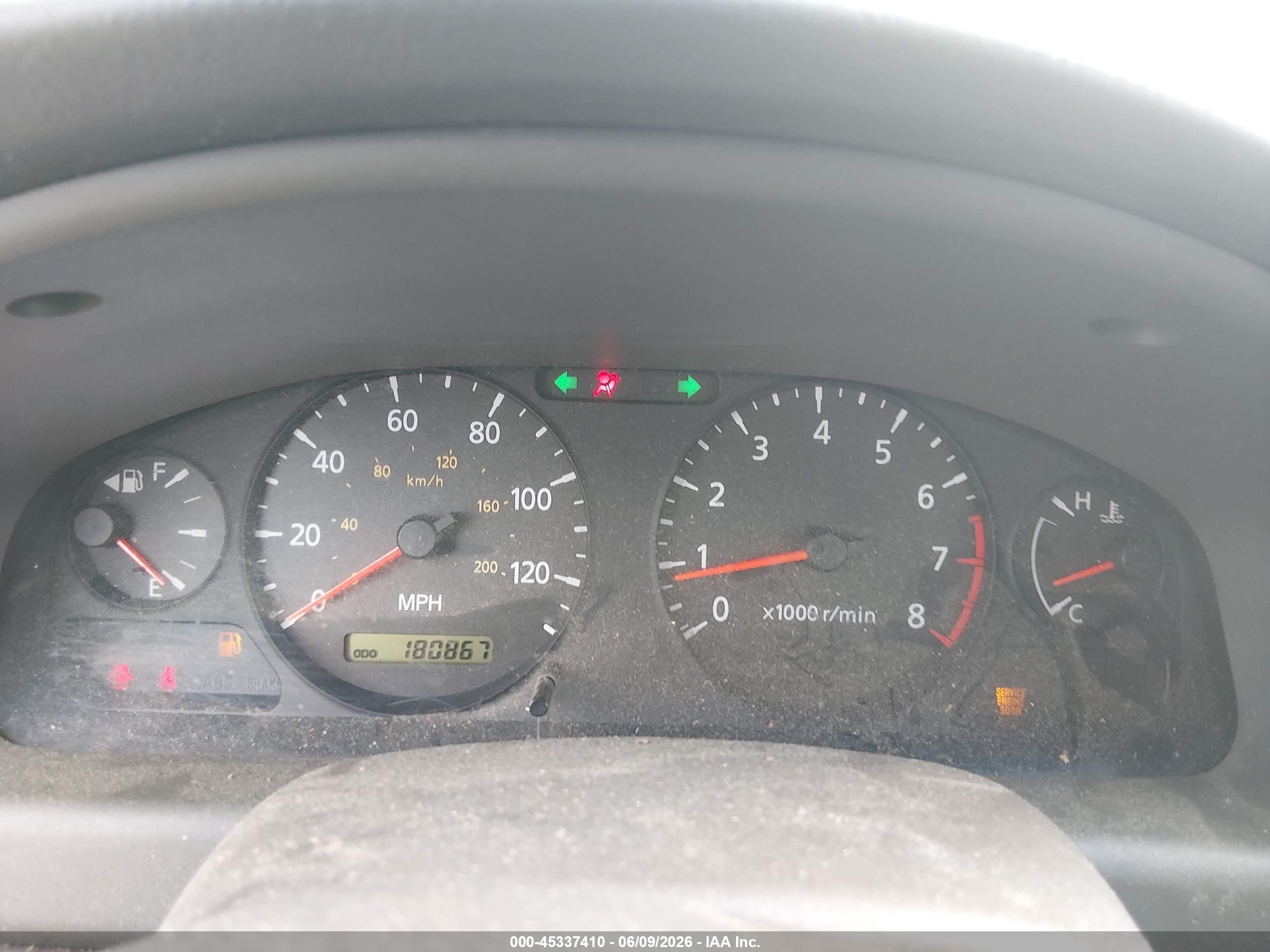 2004 Nissan Sentra 1.8s Silver vin: 3N1CB51DX4L863390