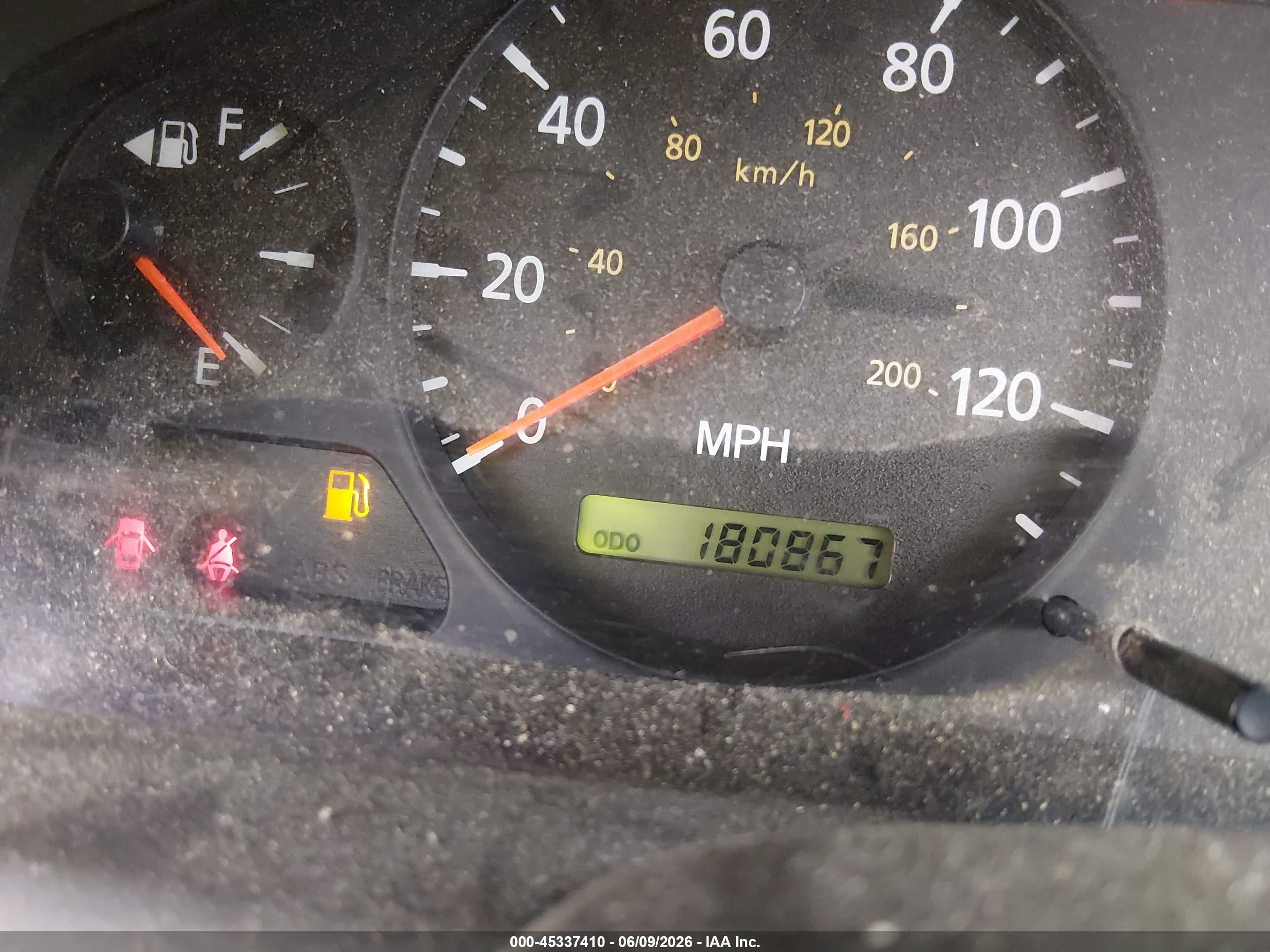 2004 Nissan Sentra 1.8s Silver vin: 3N1CB51DX4L863390