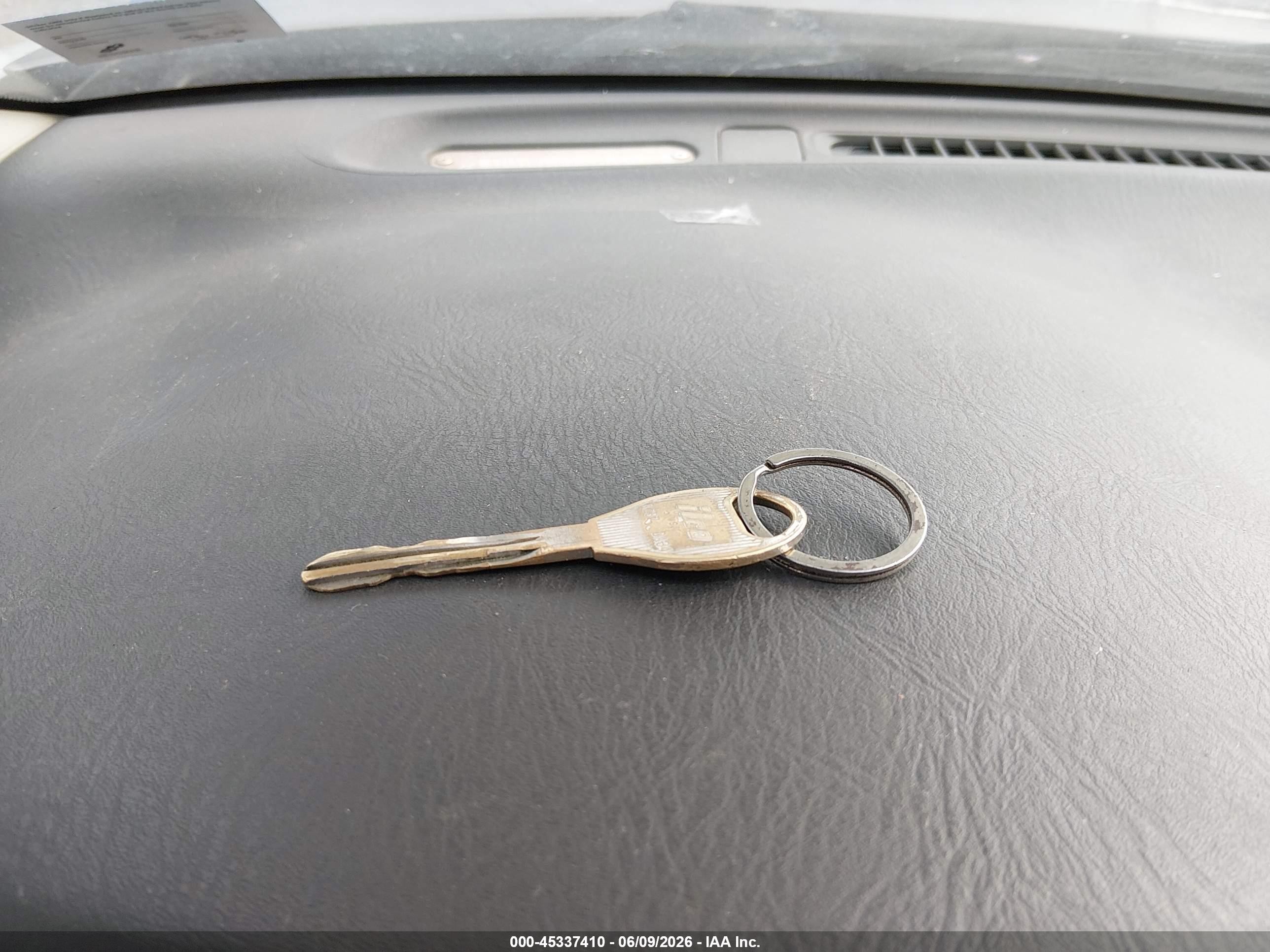 2004 Nissan Sentra 1.8s Silver vin: 3N1CB51DX4L863390