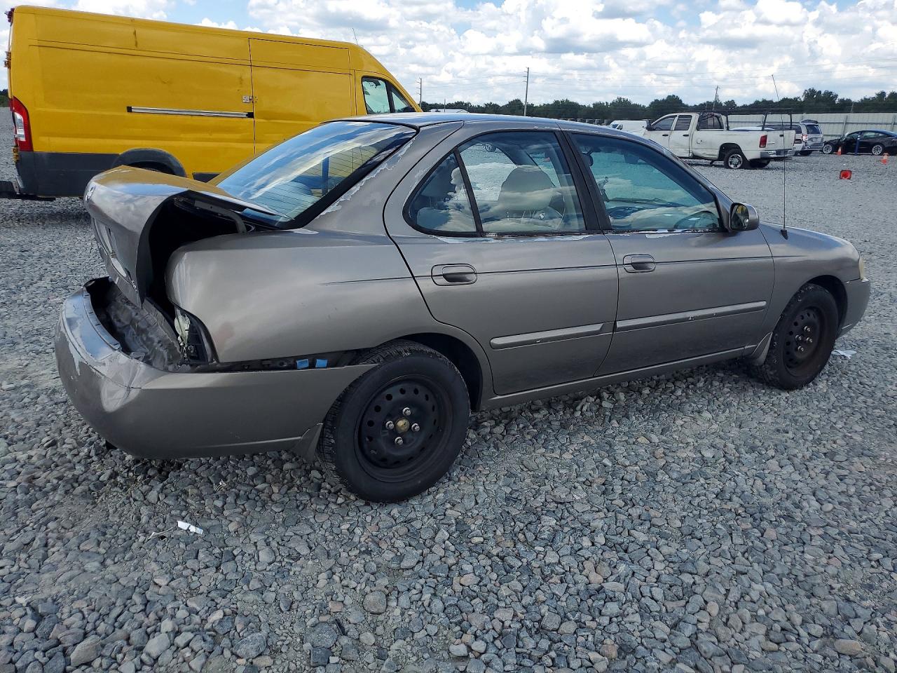 2004 Nissan Sentra 1.8 Бежевый vin: 3N1CB51DX4L919022