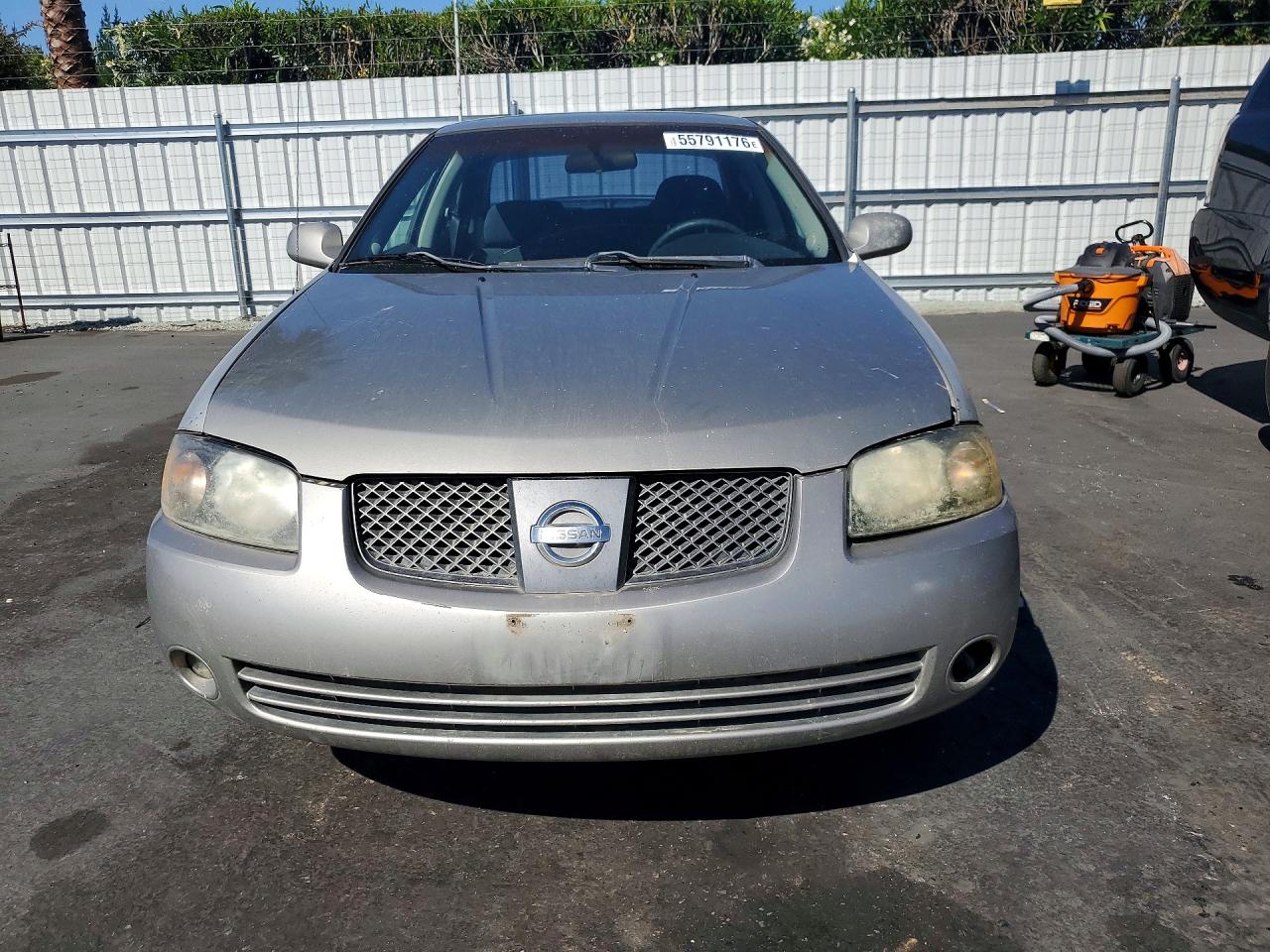 2005 Nissan Sentra 1.8 Желто-коричневый vin: 3N1CB51DX5L541561