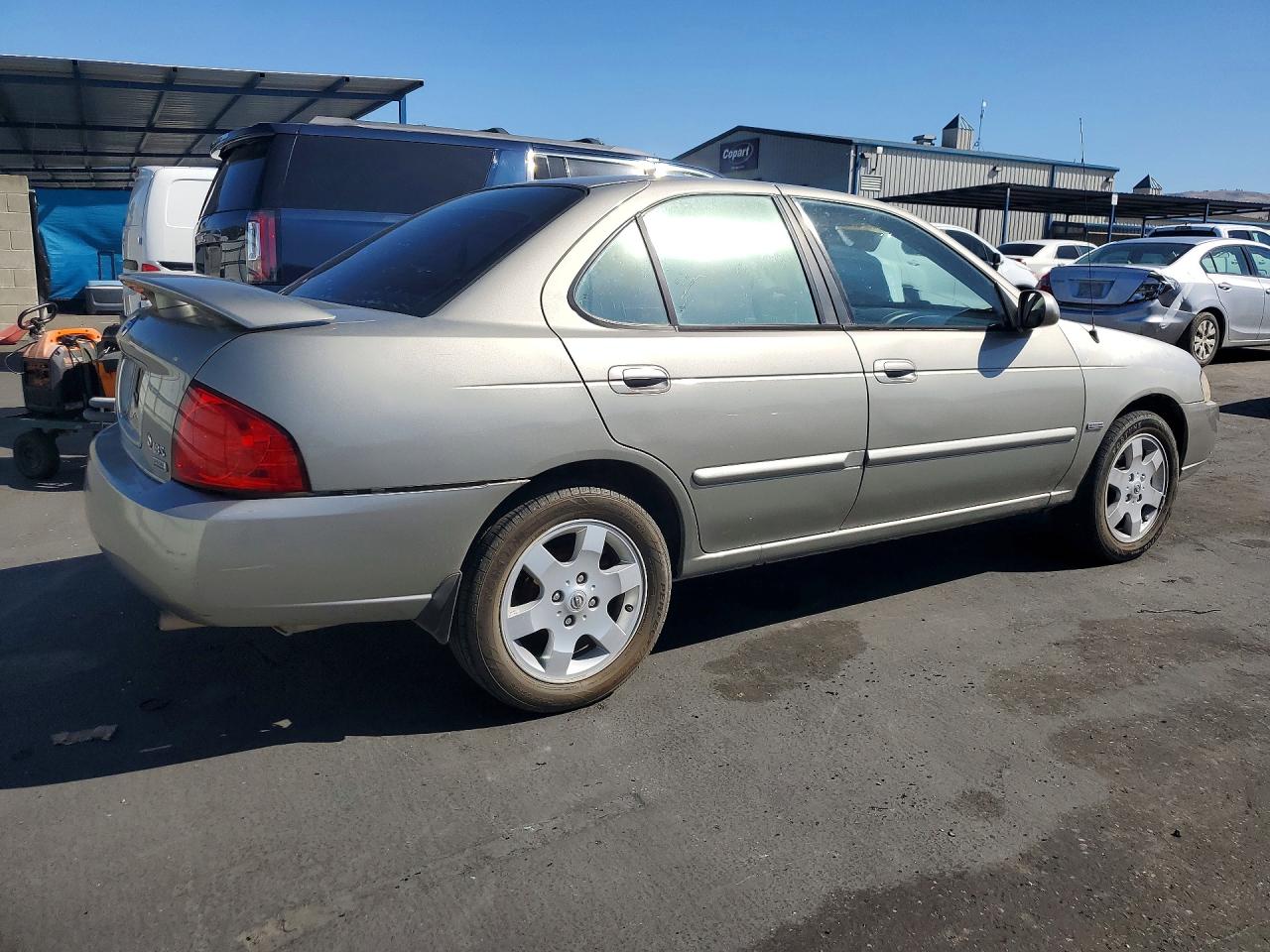 2005 Nissan Sentra 1.8 Желто-коричневый vin: 3N1CB51DX5L541561