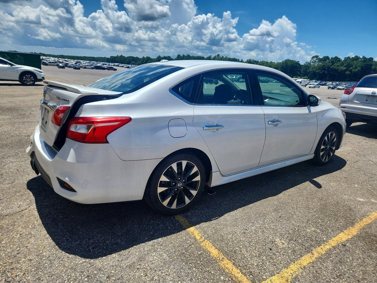 2017 Nissan Sentra Sr Turbo Белый vin: 3N1CB7AP7HY327575