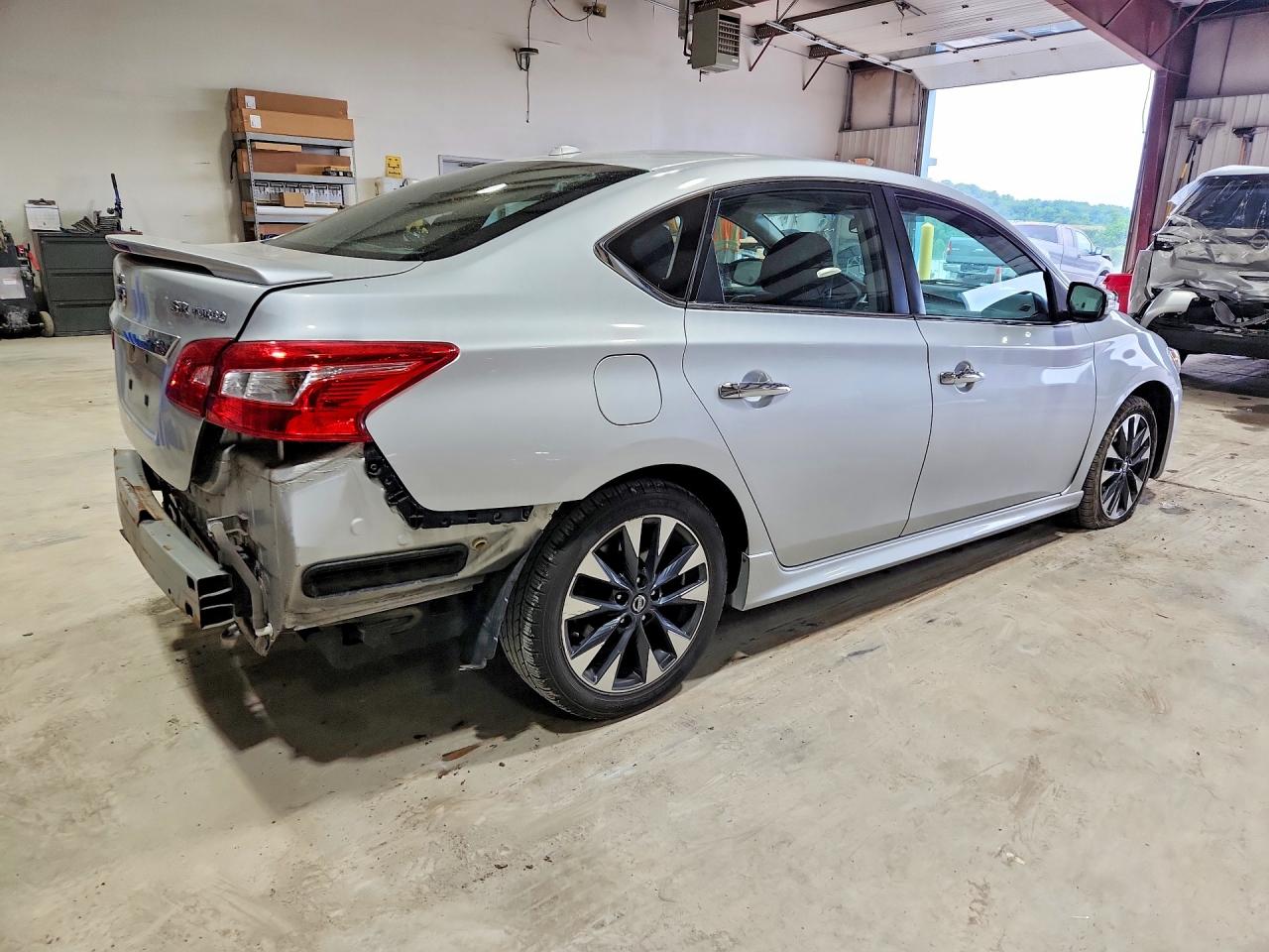 2018 Nissan Sentra Sr Turbo Silver vin: 3N1CB7APXJY212765