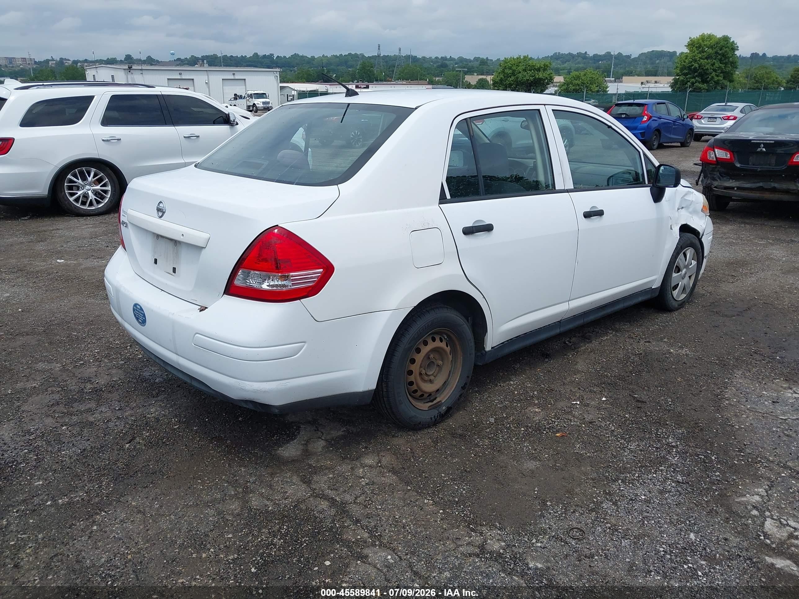 2009 Nissan Versa 1.6 White vin: 3N1CC11E19L484090
