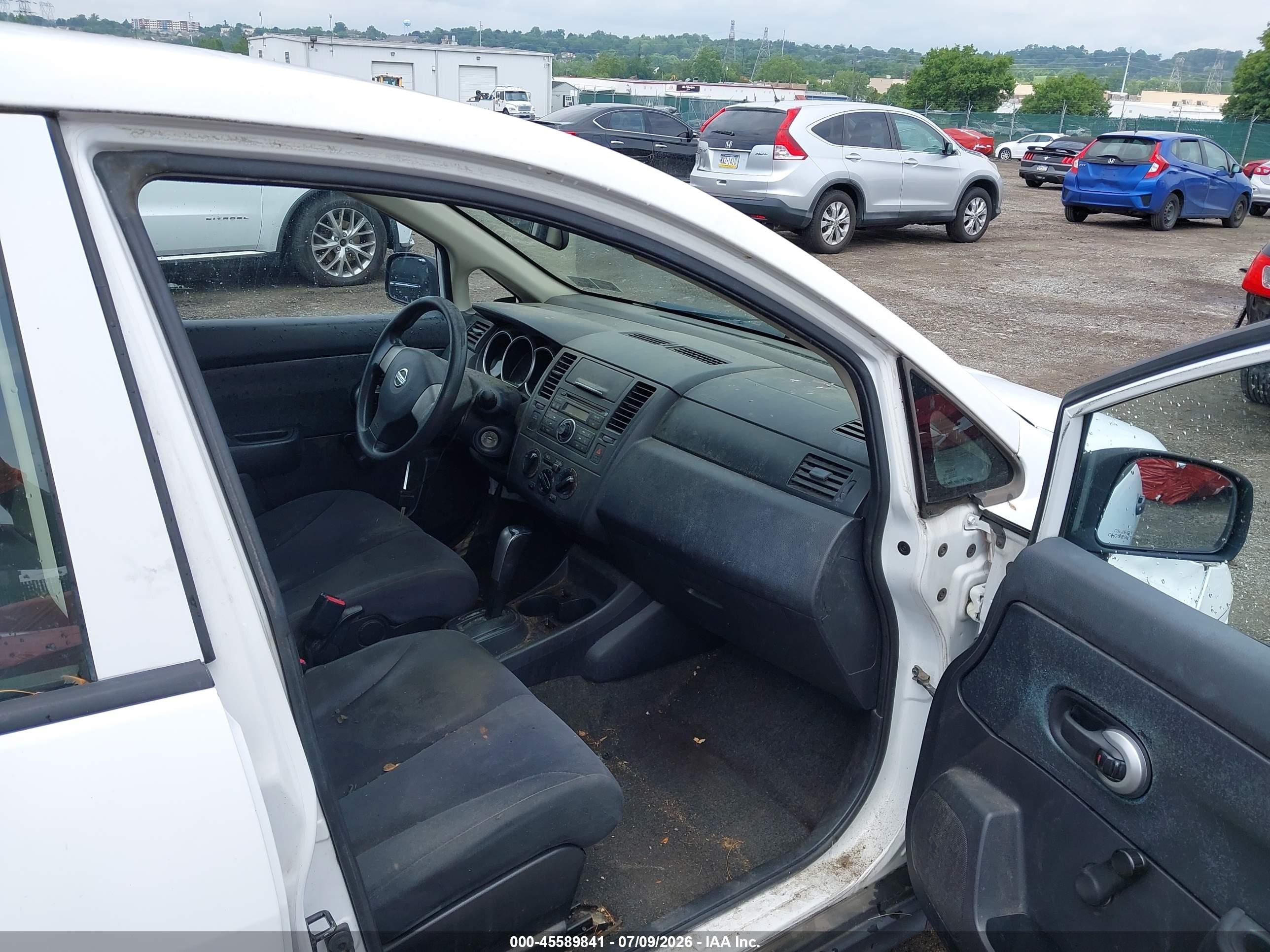 2009 Nissan Versa 1.6 White vin: 3N1CC11E19L484090