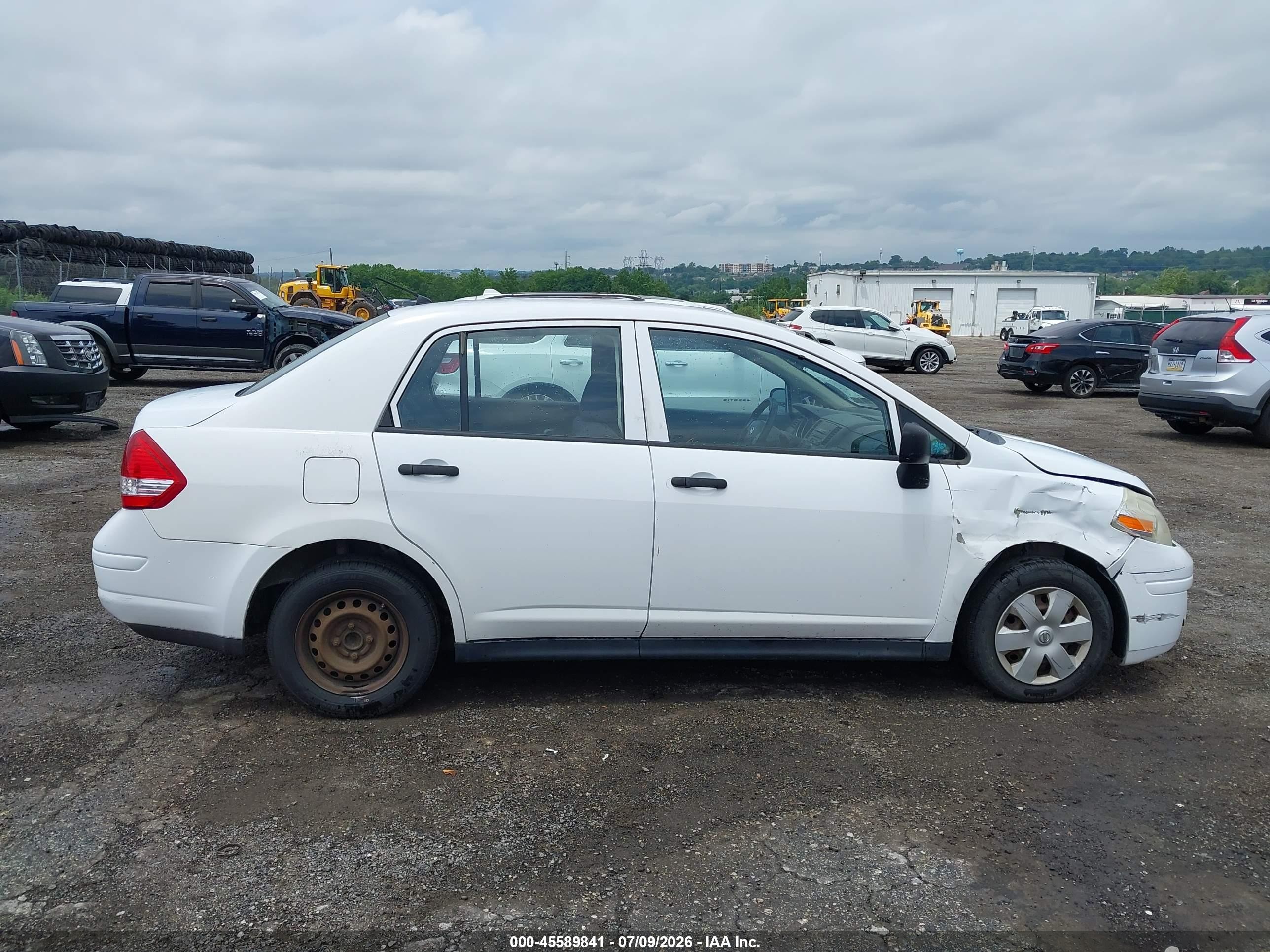 2009 Nissan Versa 1.6 White vin: 3N1CC11E19L484090