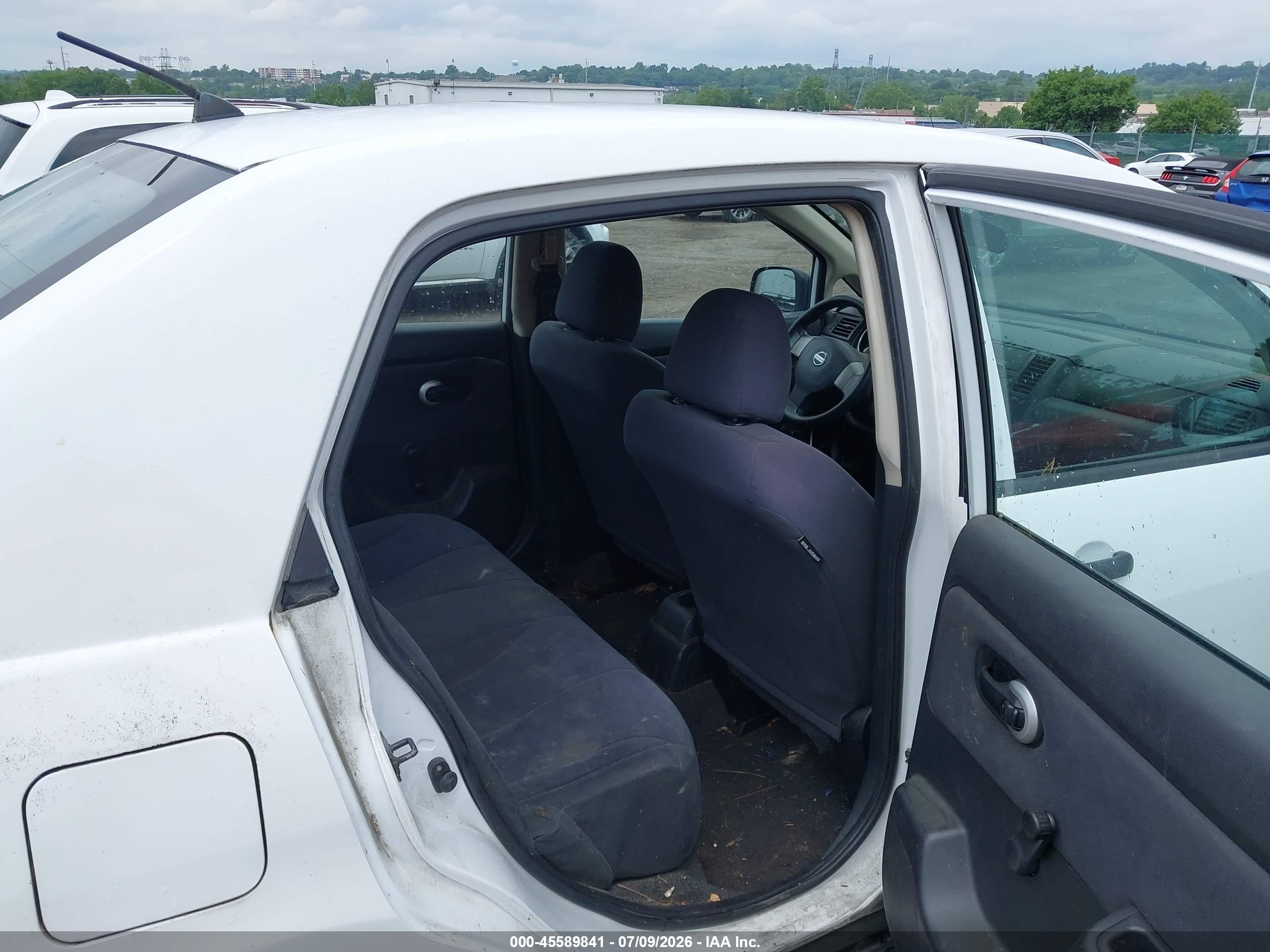 2009 Nissan Versa 1.6 White vin: 3N1CC11E19L484090