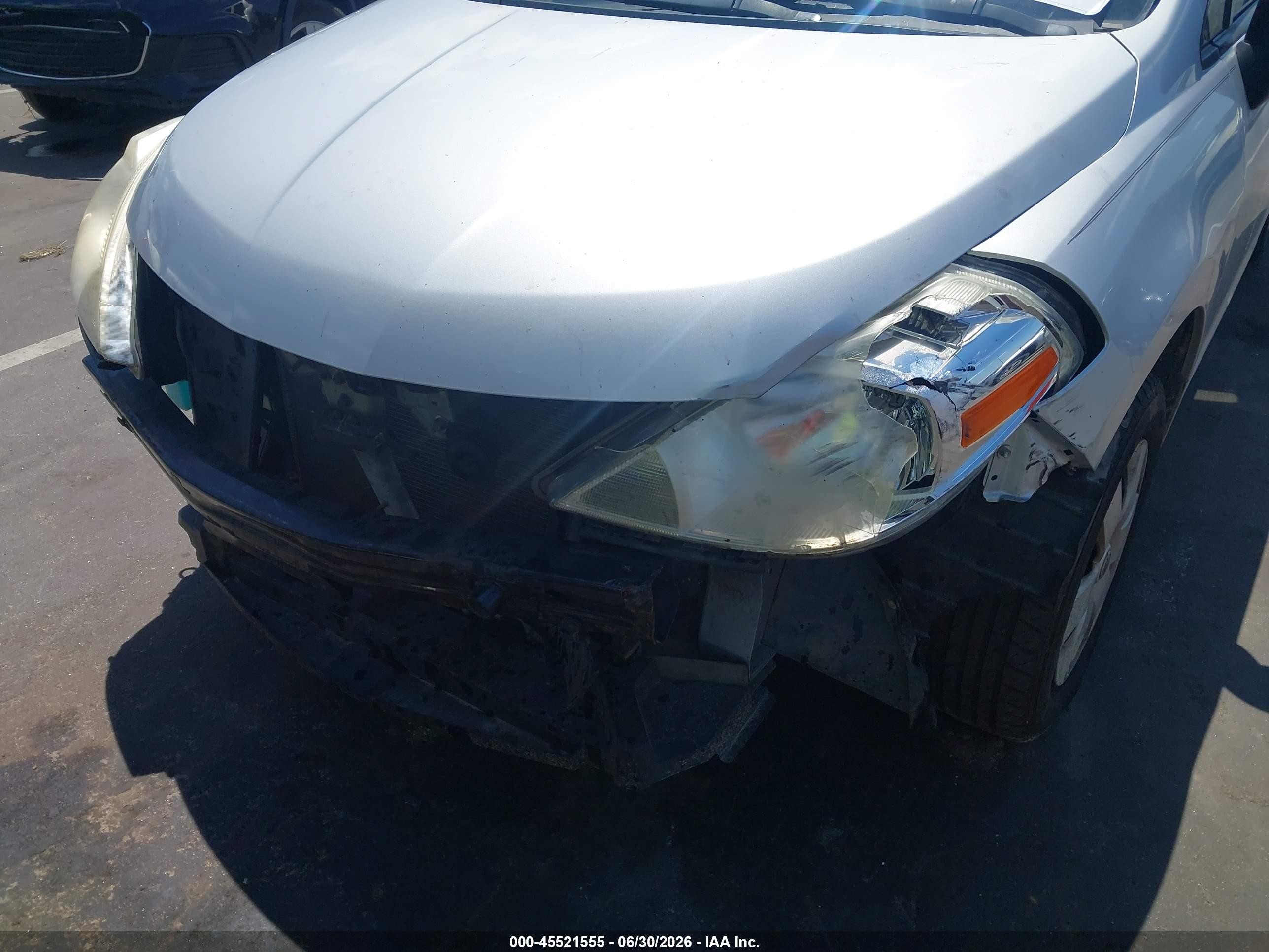 2009 Nissan Versa 1.6 Silver vin: 3N1CC11E29L484213