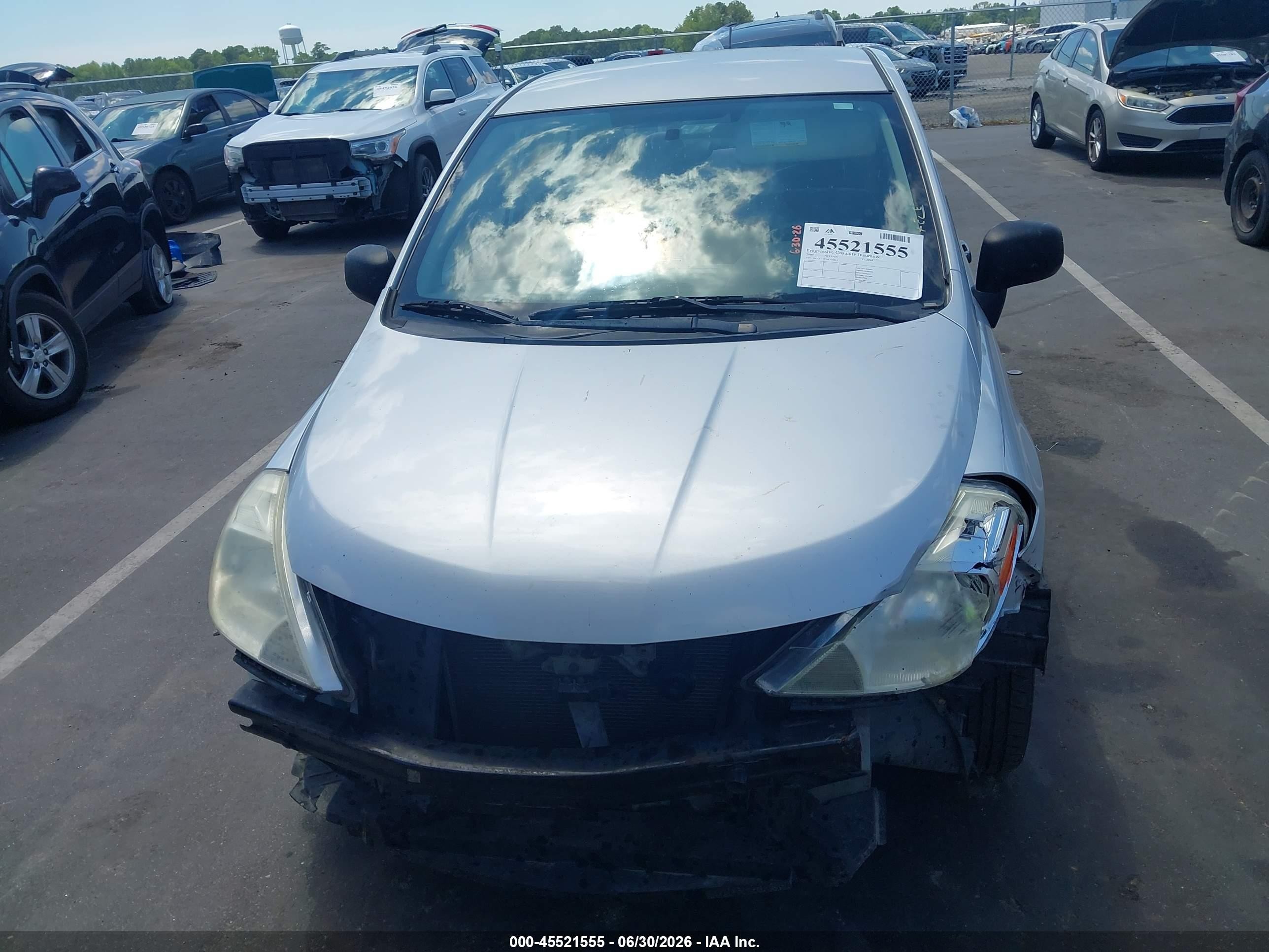2009 Nissan Versa 1.6 Silver vin: 3N1CC11E29L484213