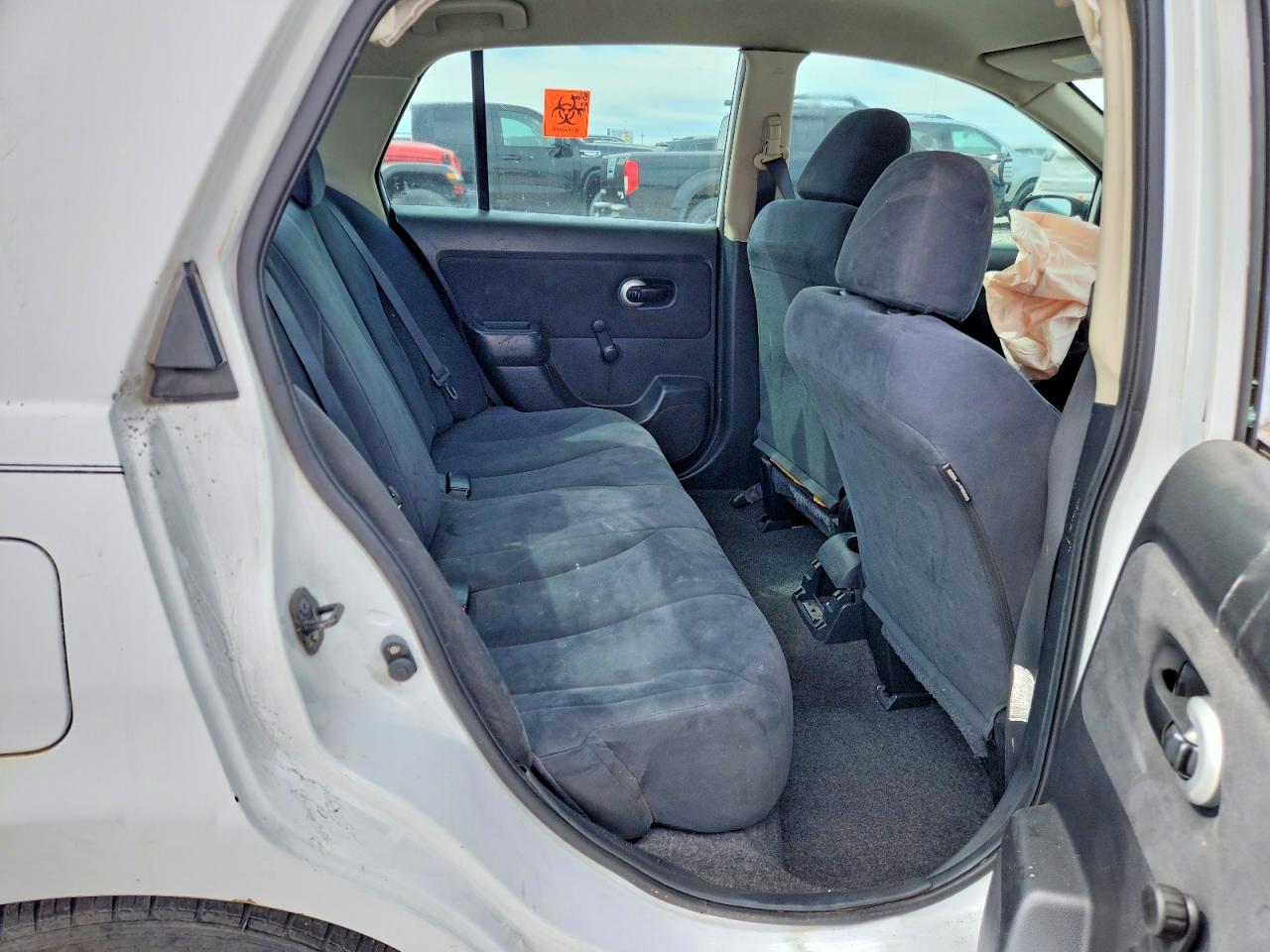 2009 Nissan Versa 1.6 Base White vin: 3N1CC11E69L479306
