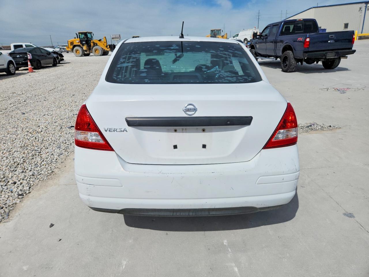 2009 Nissan Versa 1.6 Base White vin: 3N1CC11E69L479306