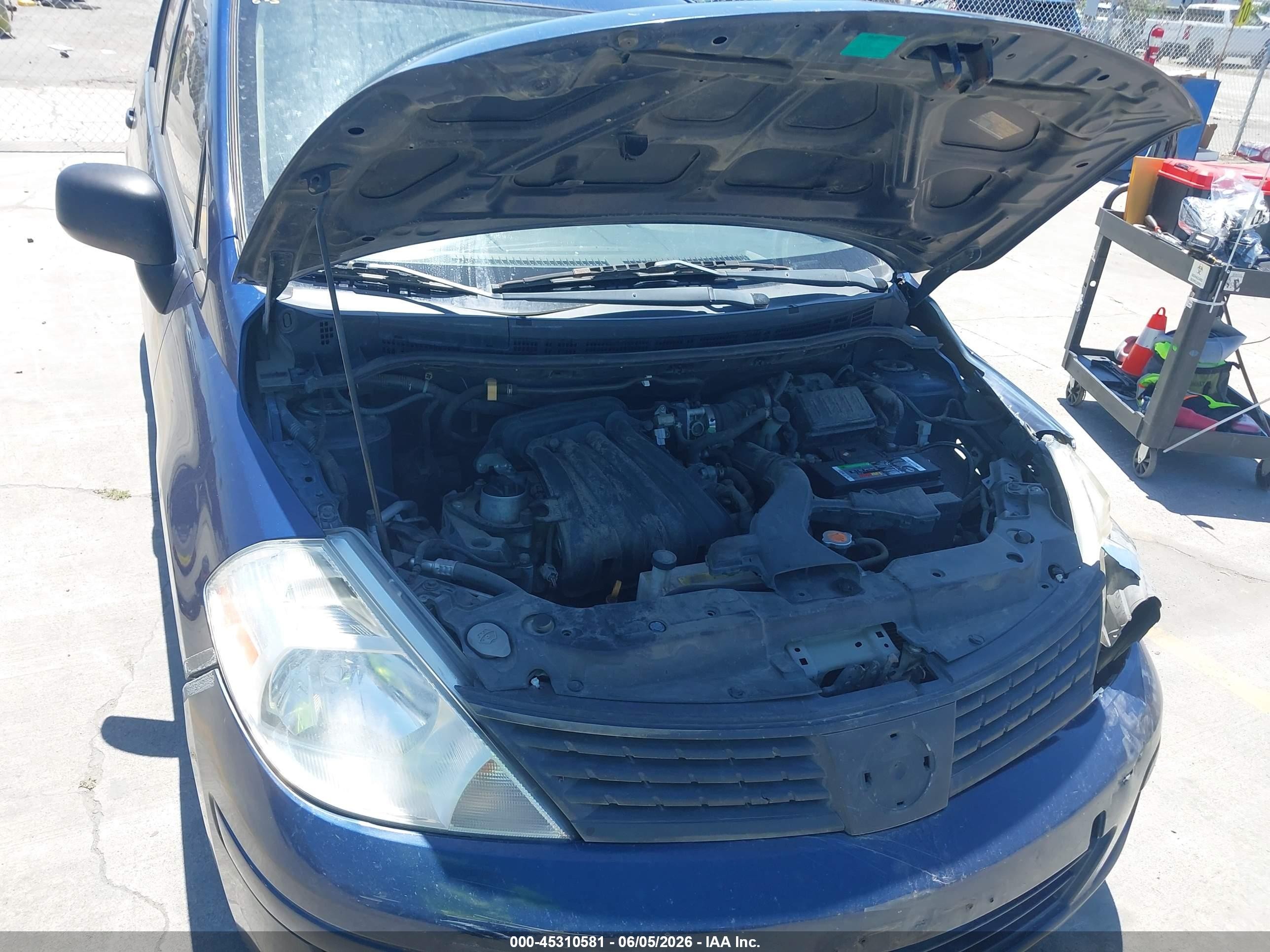 2011 Nissan Versa 1.6 Синий vin: 3N1CC1AP1BL405945