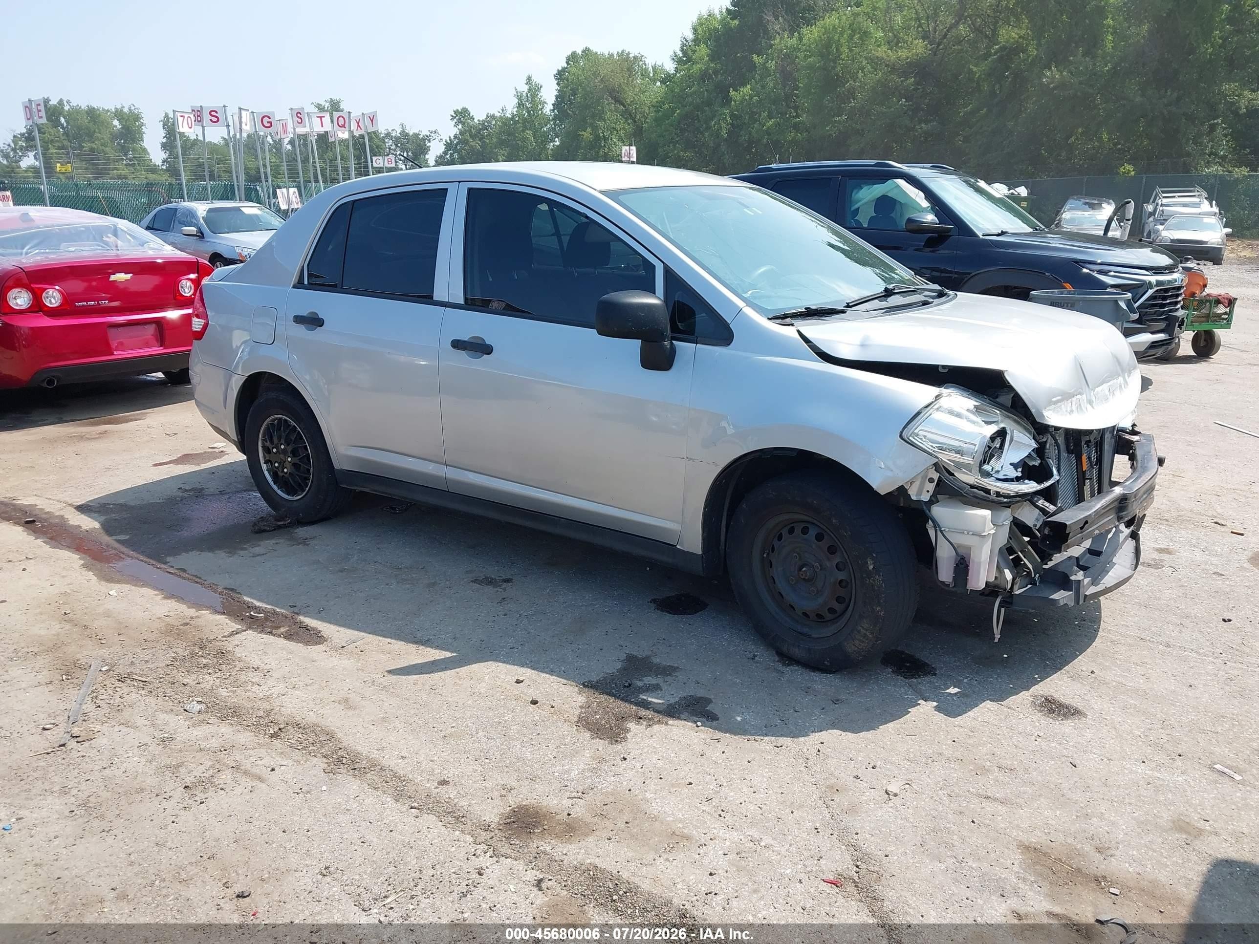 2010 Nissan Versa 1.6 Silver vin: 3N1CC1AP3AL375586