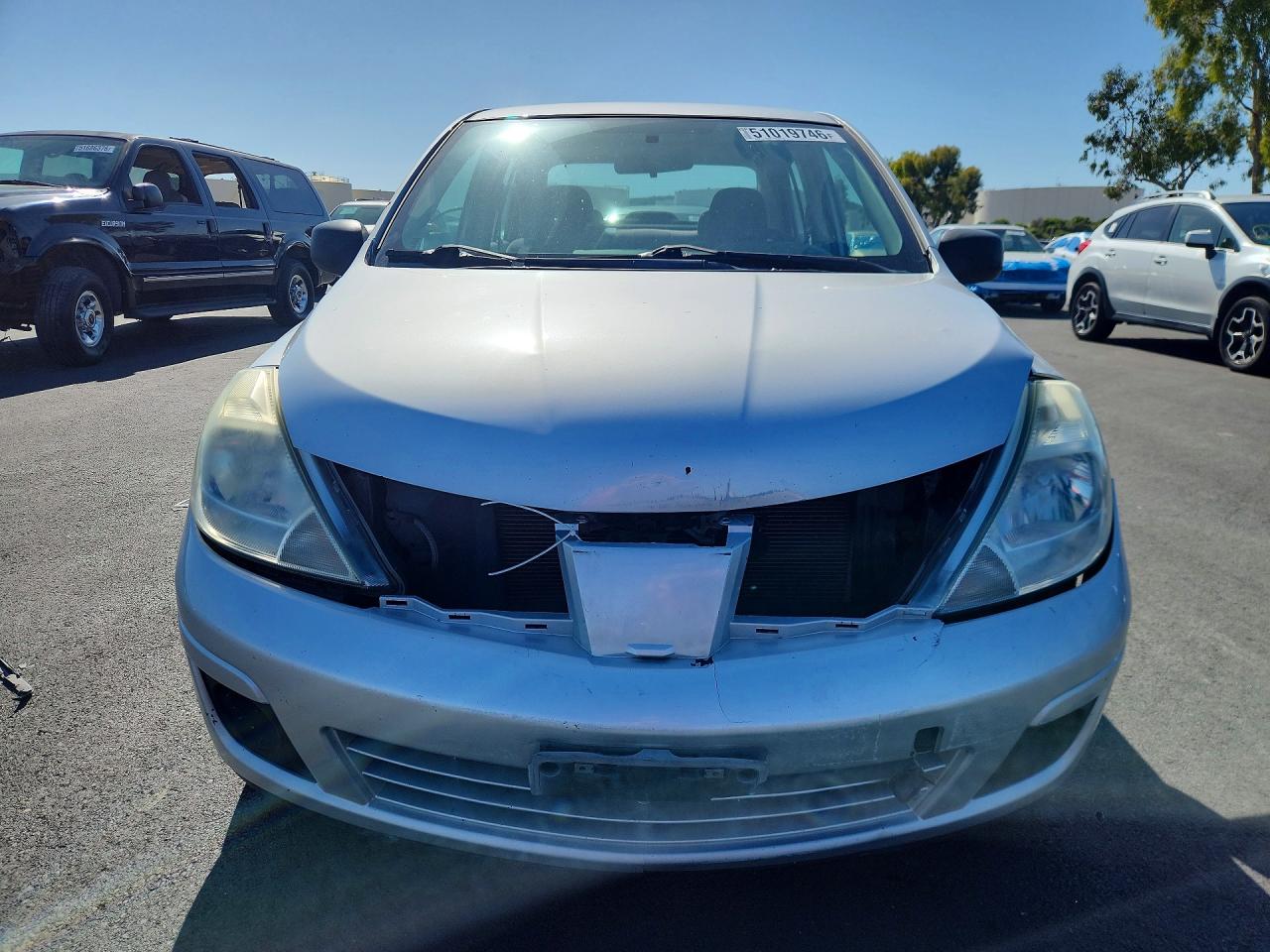 2010 Nissan Versa 1.6 Base Silver vin: 3N1CC1AP3AL402513