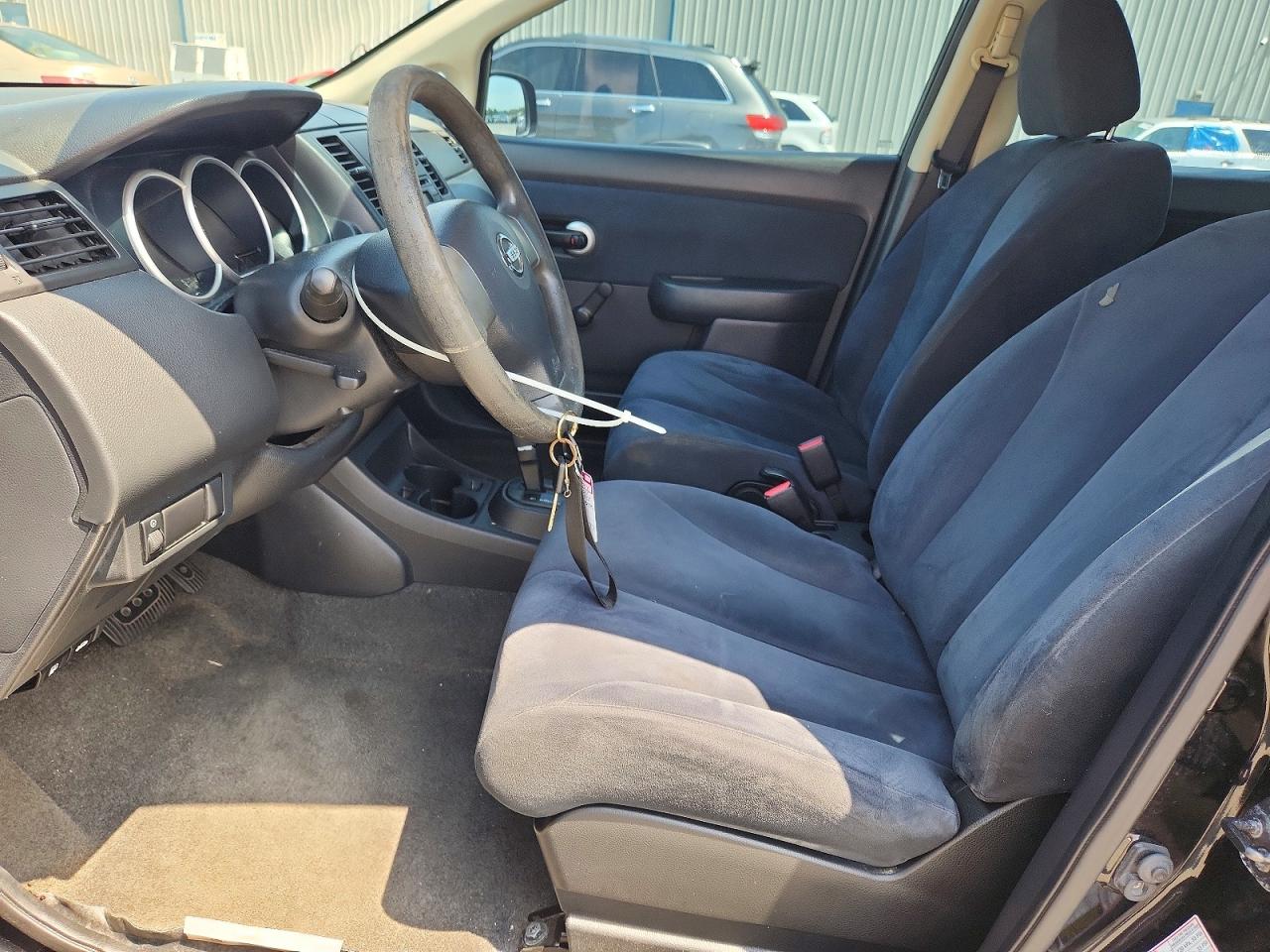 2011 Nissan Versa 1.6 Base Black vin: 3N1CC1AP3BL371622