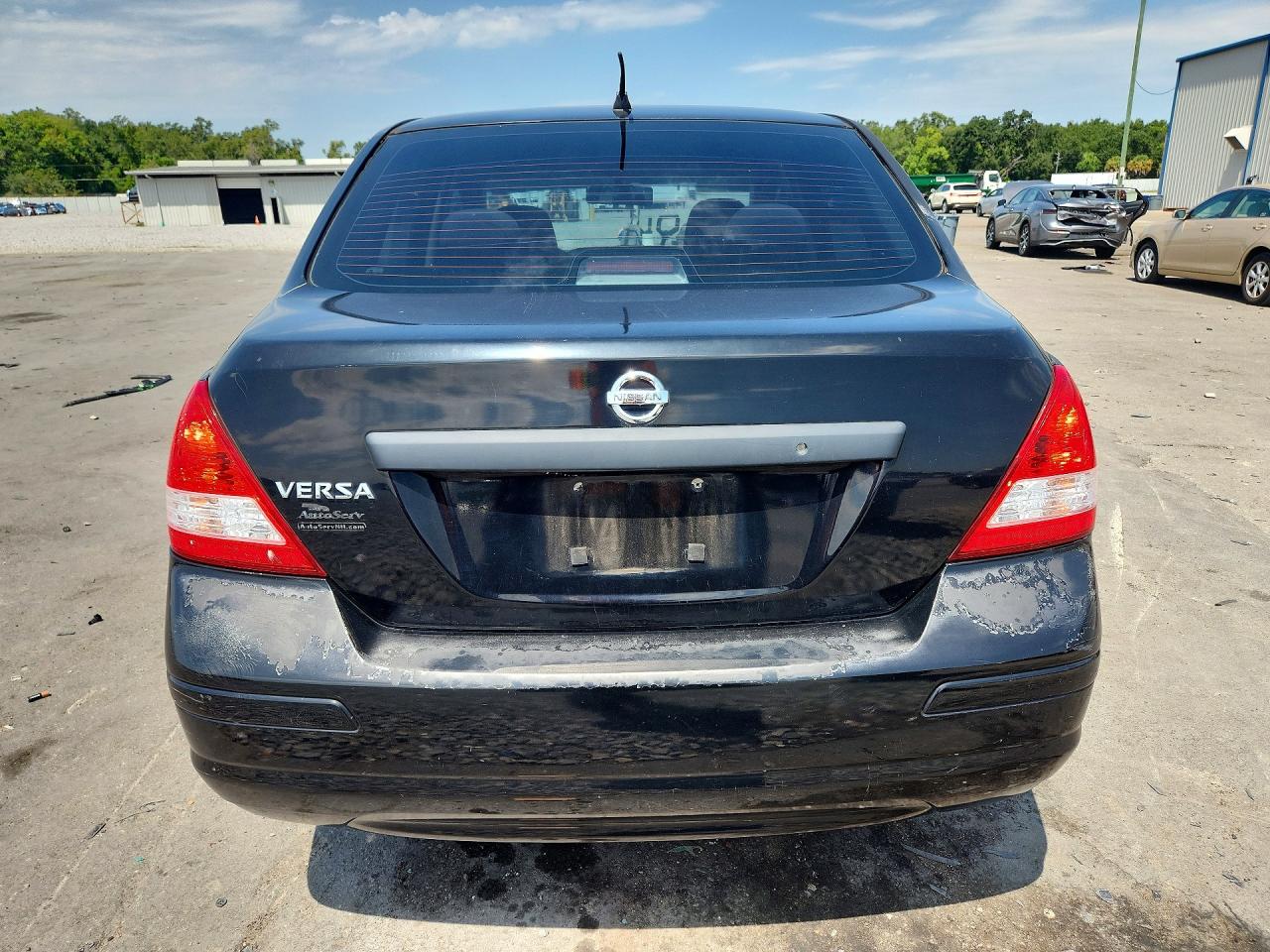 2011 Nissan Versa 1.6 Base Black vin: 3N1CC1AP3BL371622