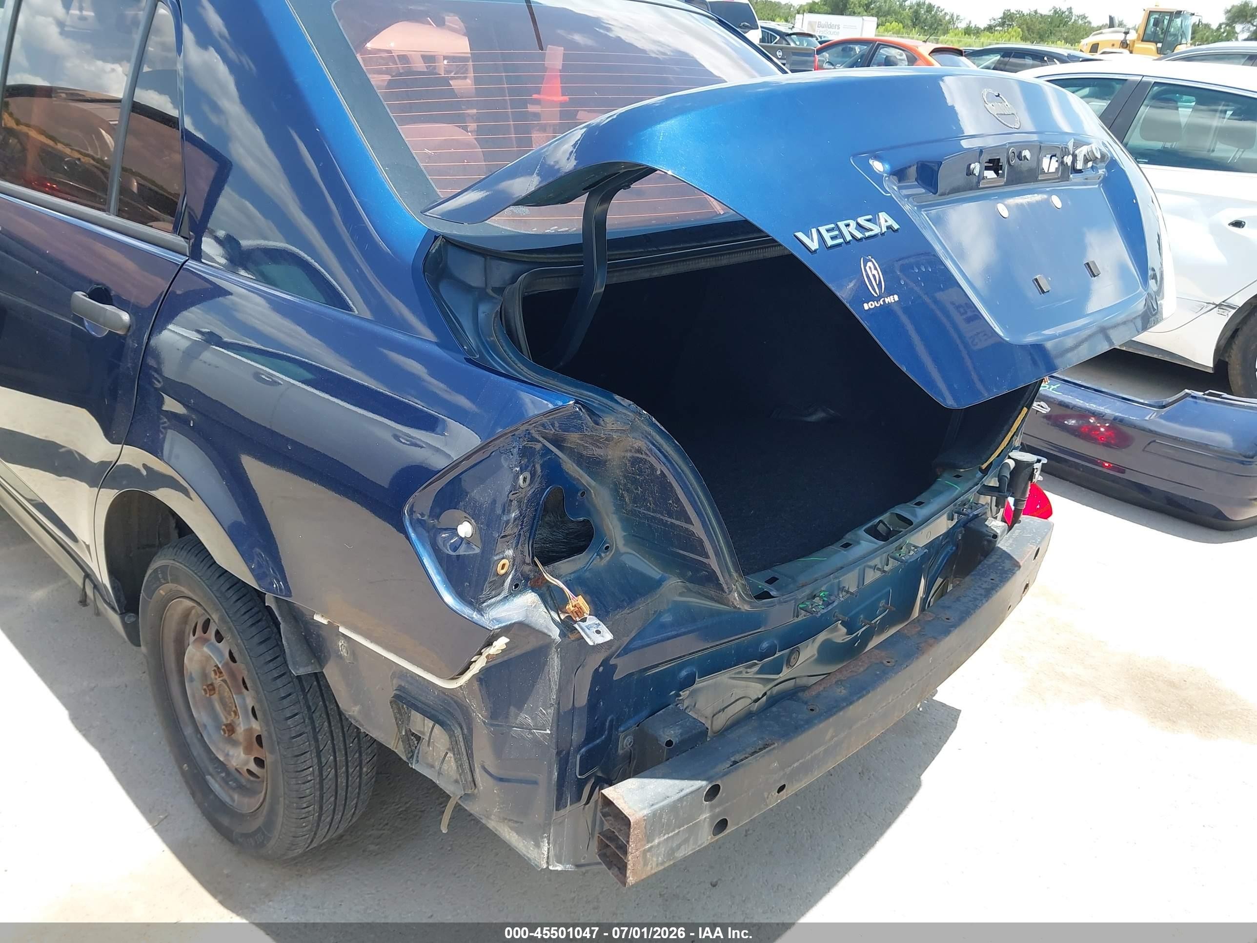 2011 Nissan Versa 1.6 Blue vin: 3N1CC1AP6BL432820