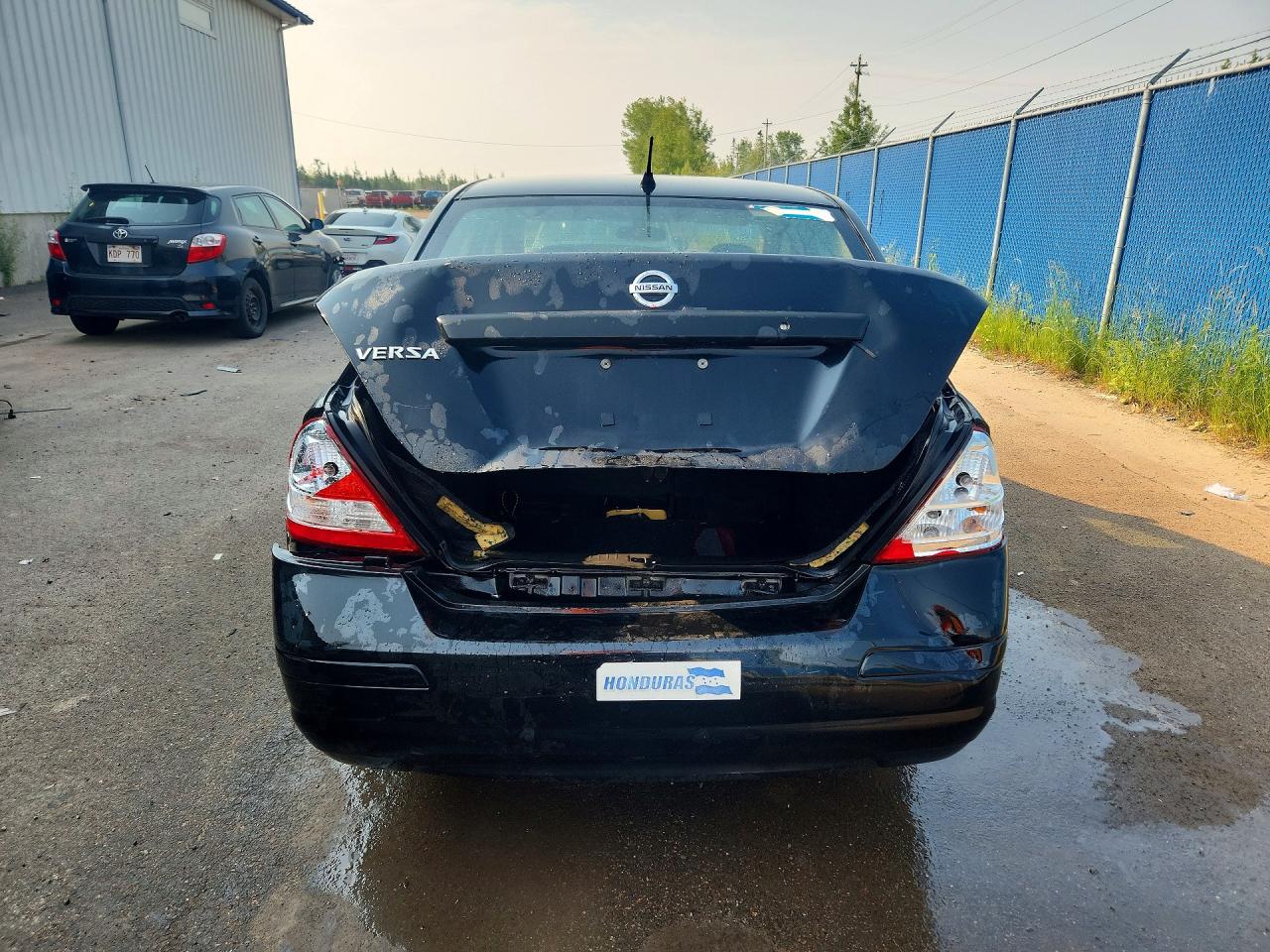2011 Nissan Versa 1.6 Base Black vin: 3N1CC1AP7BL498115
