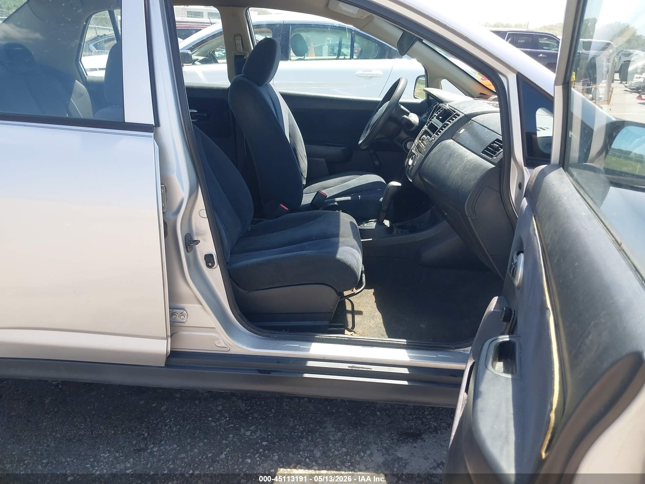 2010 Nissan Versa 1.6 Silver vin: 3N1CC1AP9AL418151