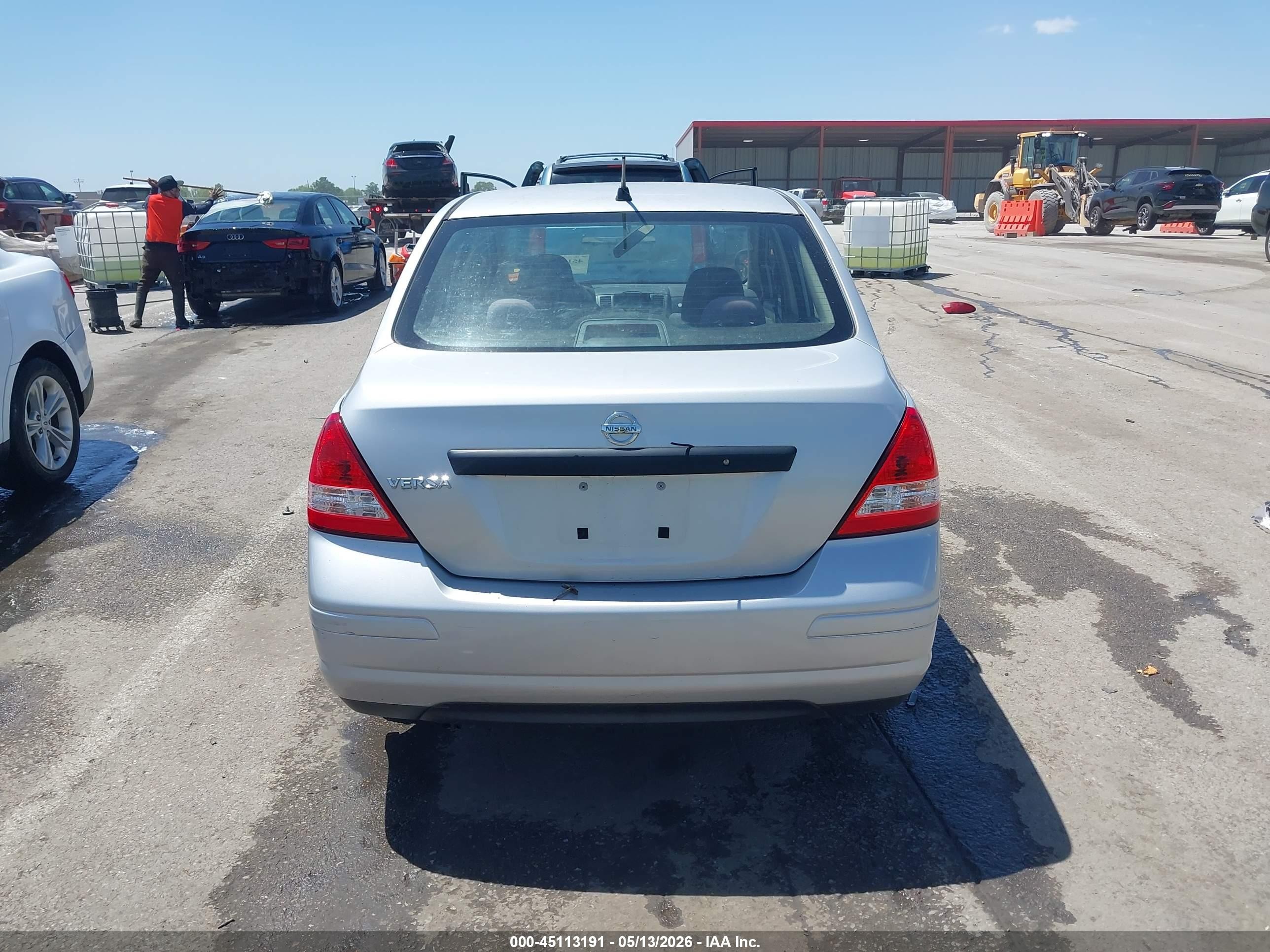 2010 Nissan Versa 1.6 Silver vin: 3N1CC1AP9AL418151