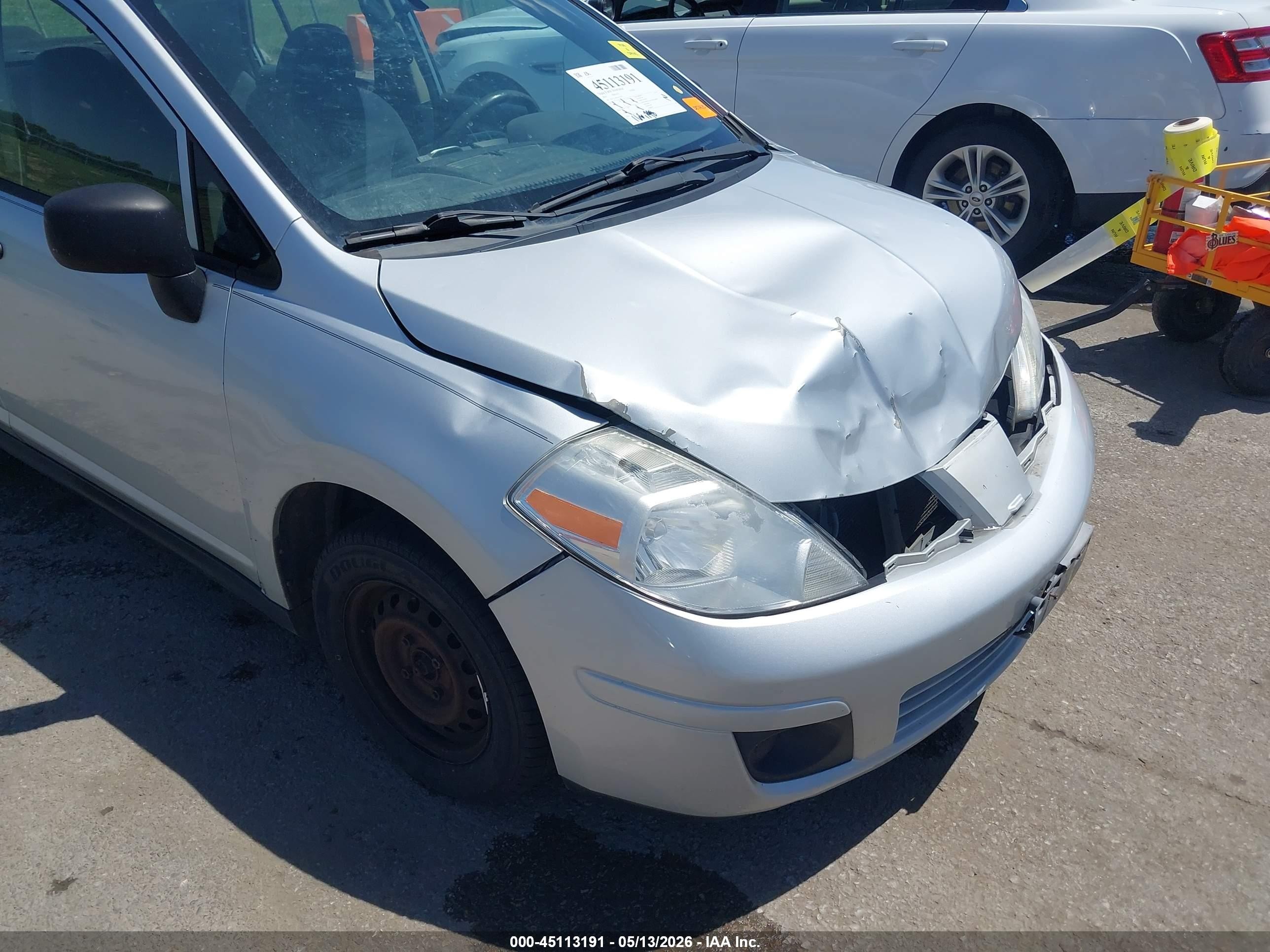 2010 Nissan Versa 1.6 Silver vin: 3N1CC1AP9AL418151