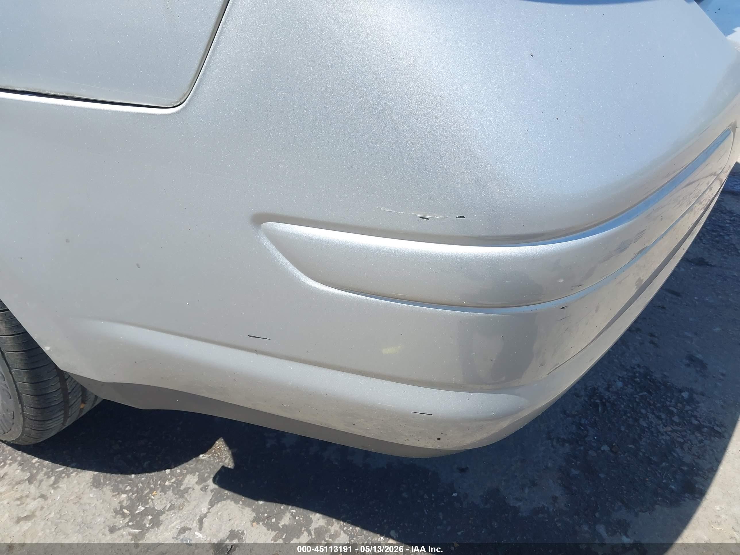 2010 Nissan Versa 1.6 Silver vin: 3N1CC1AP9AL418151