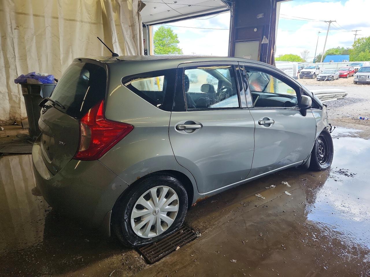 2014 Nissan Versa Note Sv Silver vin: 3N1CE2CP0EL359462