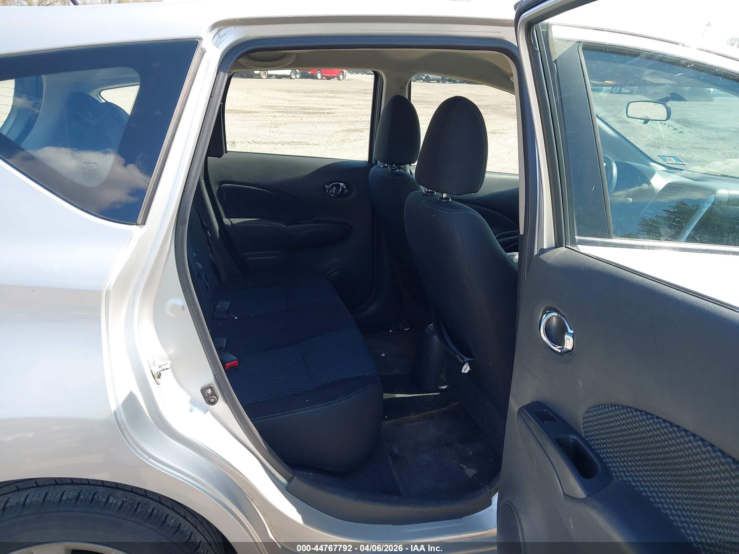 2014 Nissan Versa Note Sv Silver vin: 3N1CE2CP0EL396172