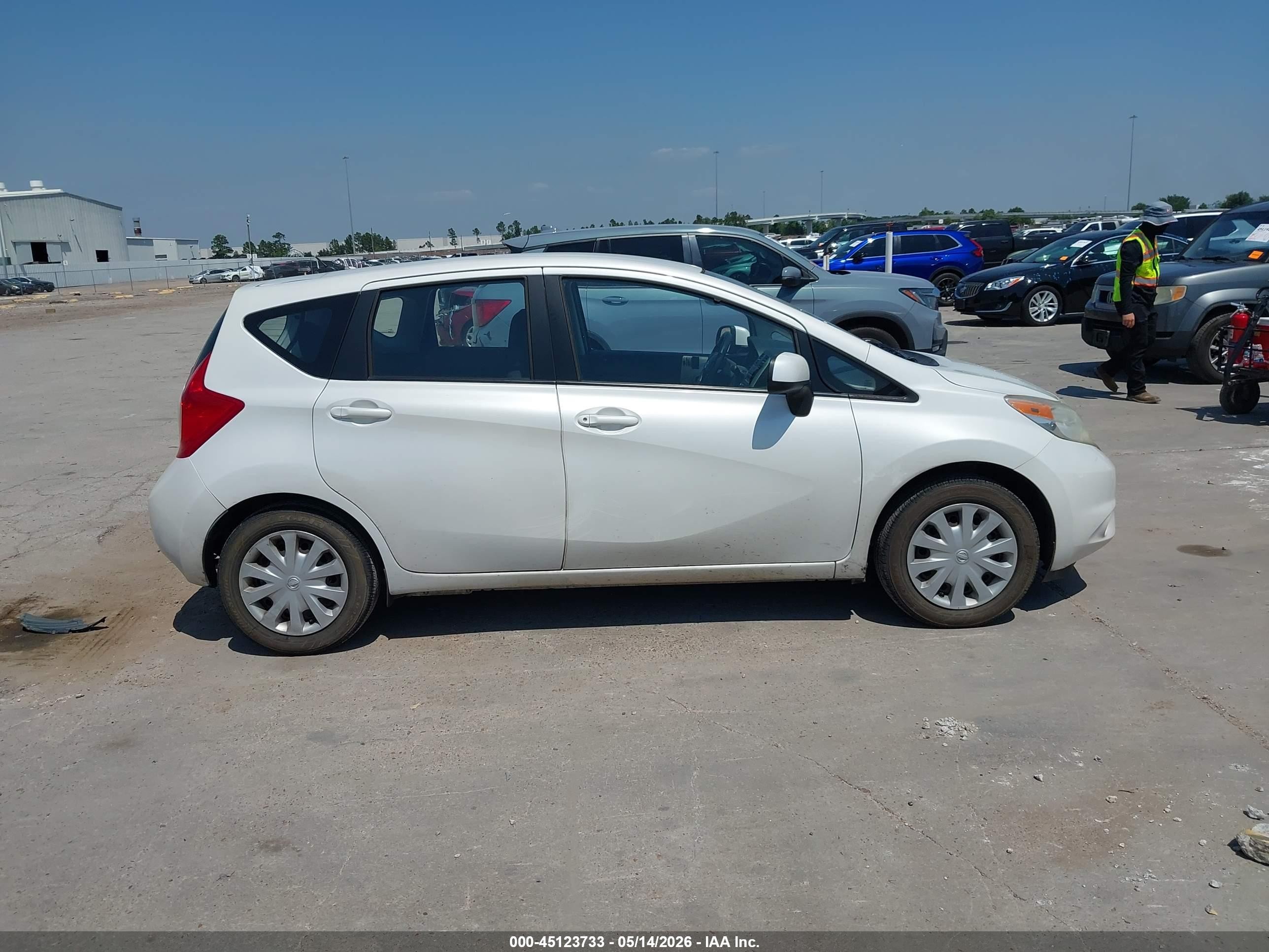 2014 Nissan Versa Note S Plus White vin: 3N1CE2CP0EL410121