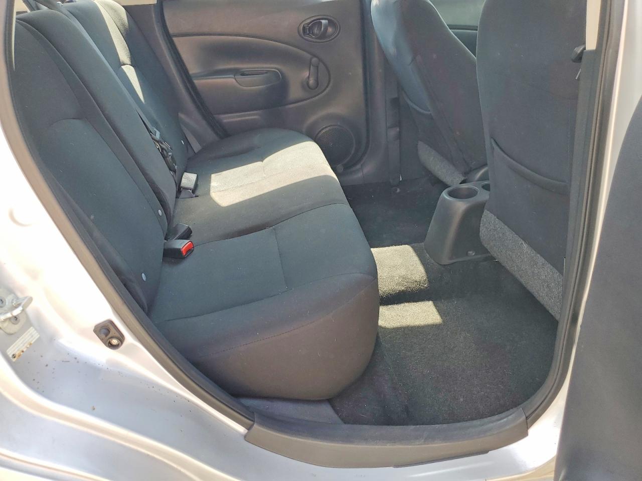 2014 Nissan Versa Note S Silver vin: 3N1CE2CP0EL411897