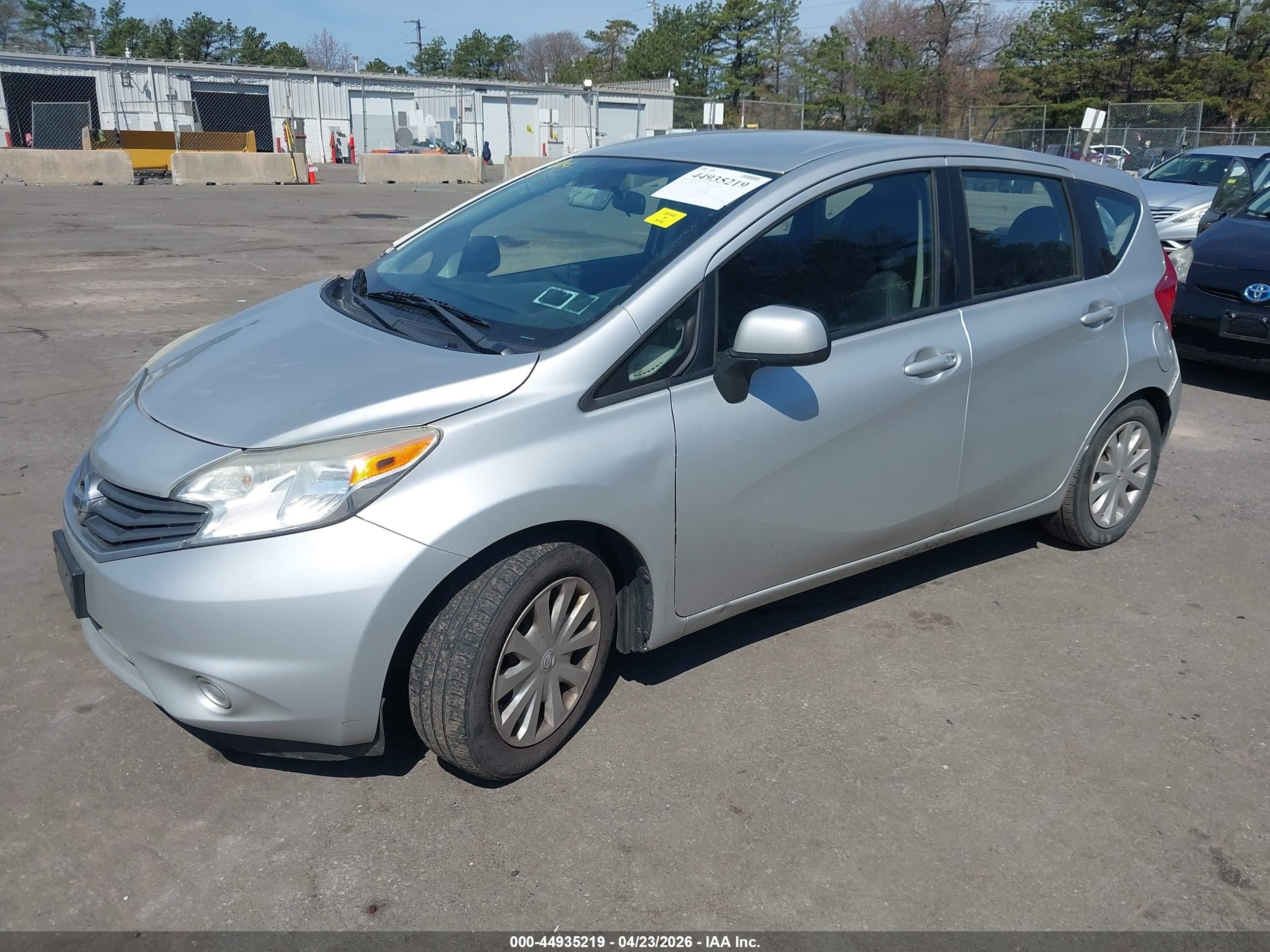 2014 Nissan Versa Note Sv Silver vin: 3N1CE2CP0EL427565